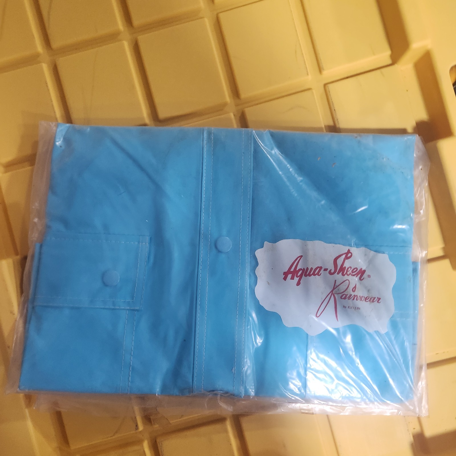 80s Aqua Sheen Blue Vinyl Rubber Stadium Raincoat Nos Size Medium Jacket H35