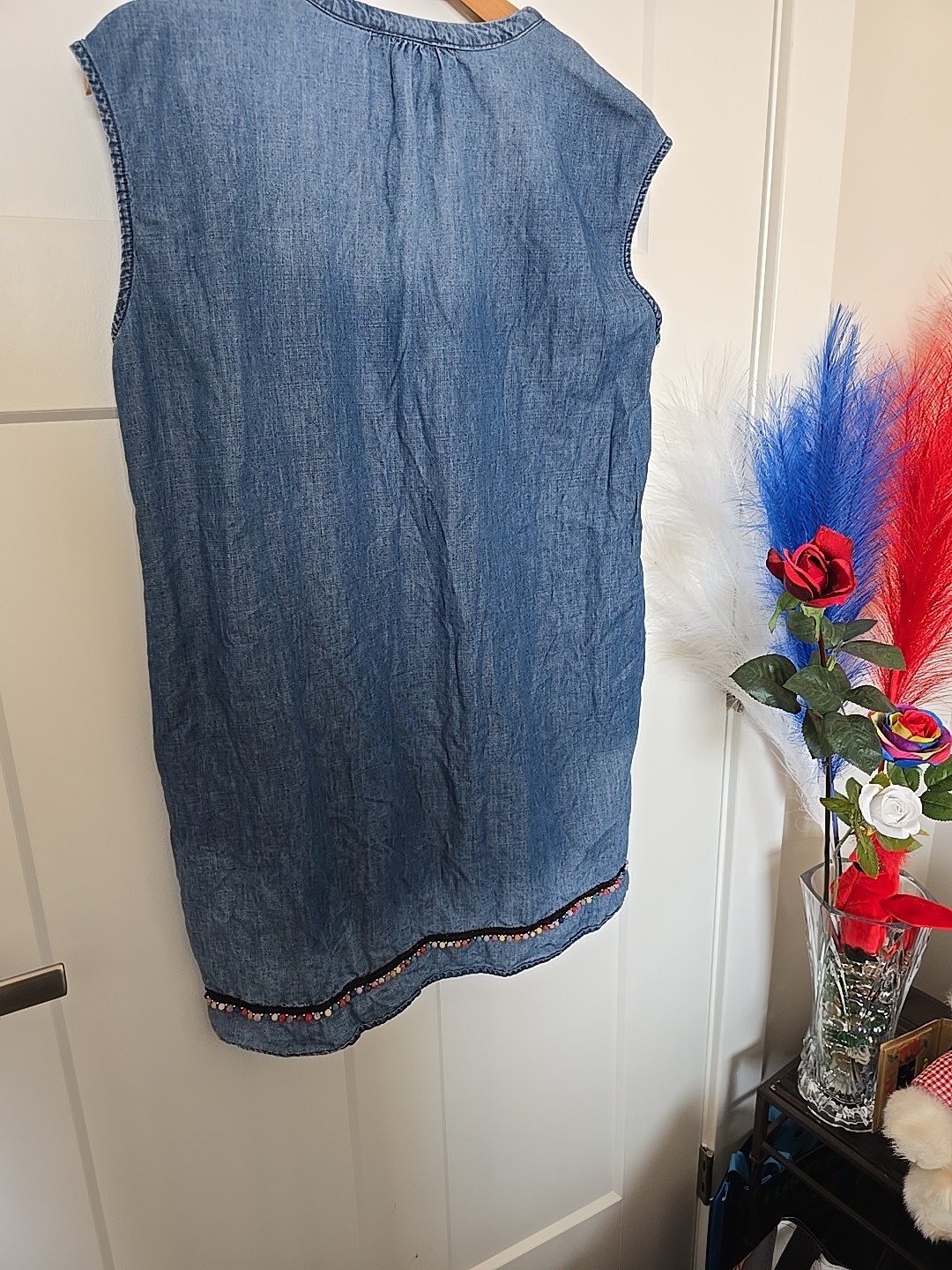 Vintage America Blue Jean Sleeveless Diana Blouse Embroidered Floral, L. Pockets