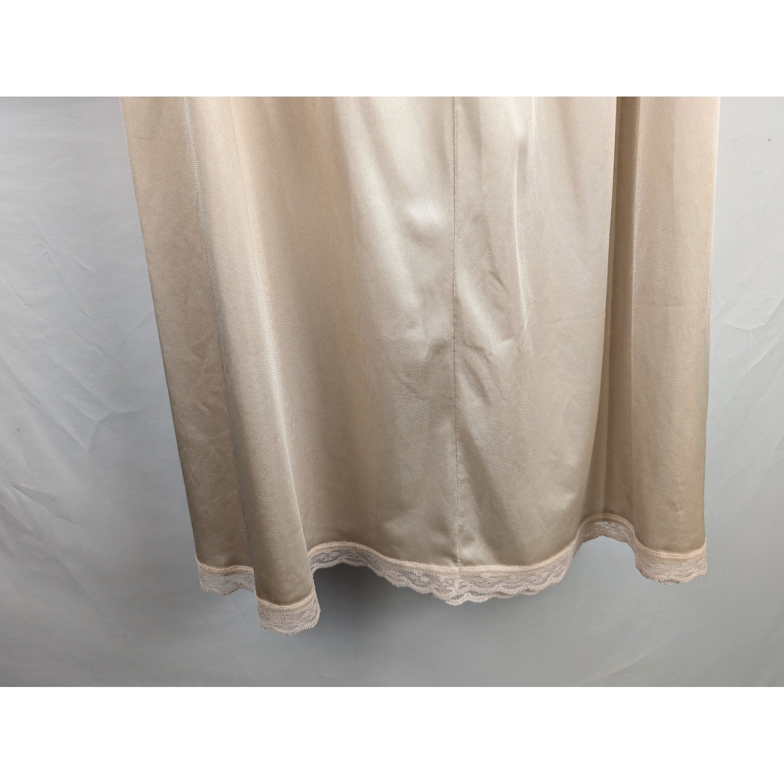 Vintage Warners Perfect Measure Lace Trim Half Slip 29″ Skirt Size L Tan 55300