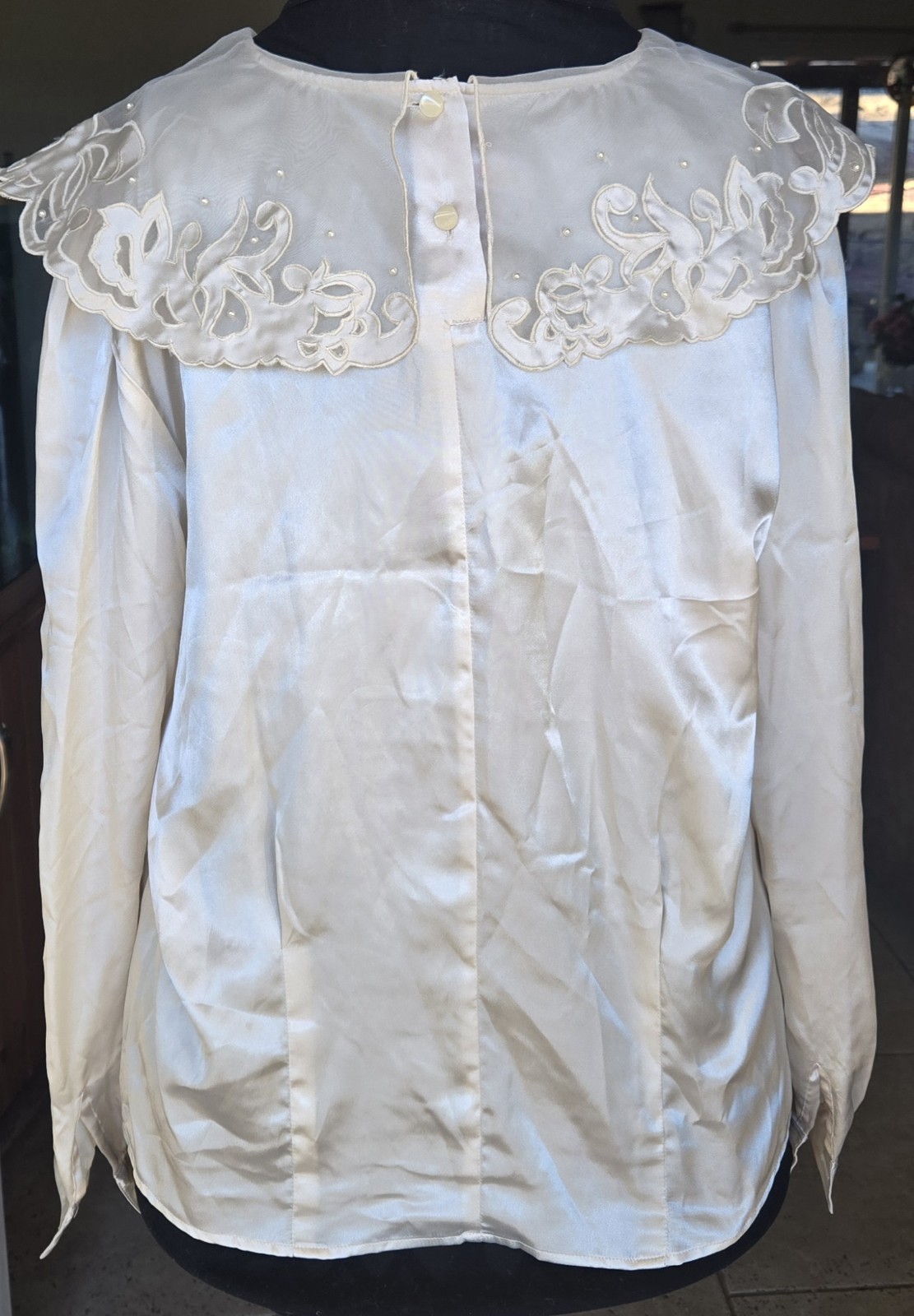 1980s LAURA AND JAYNE Poly Blouse Victorian Lace Embroidered Pearl Collar Sz 16