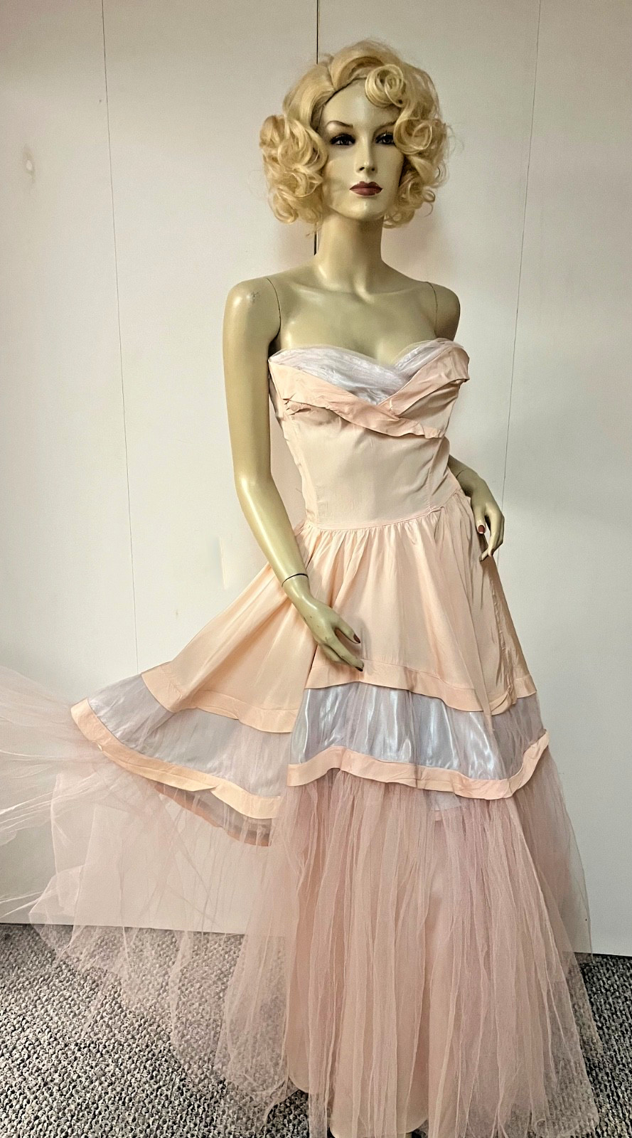 Vintage 1950s Emma Domb Peachy Pink Pearl Grey Cupcake Ball Gown Dress Bust 34