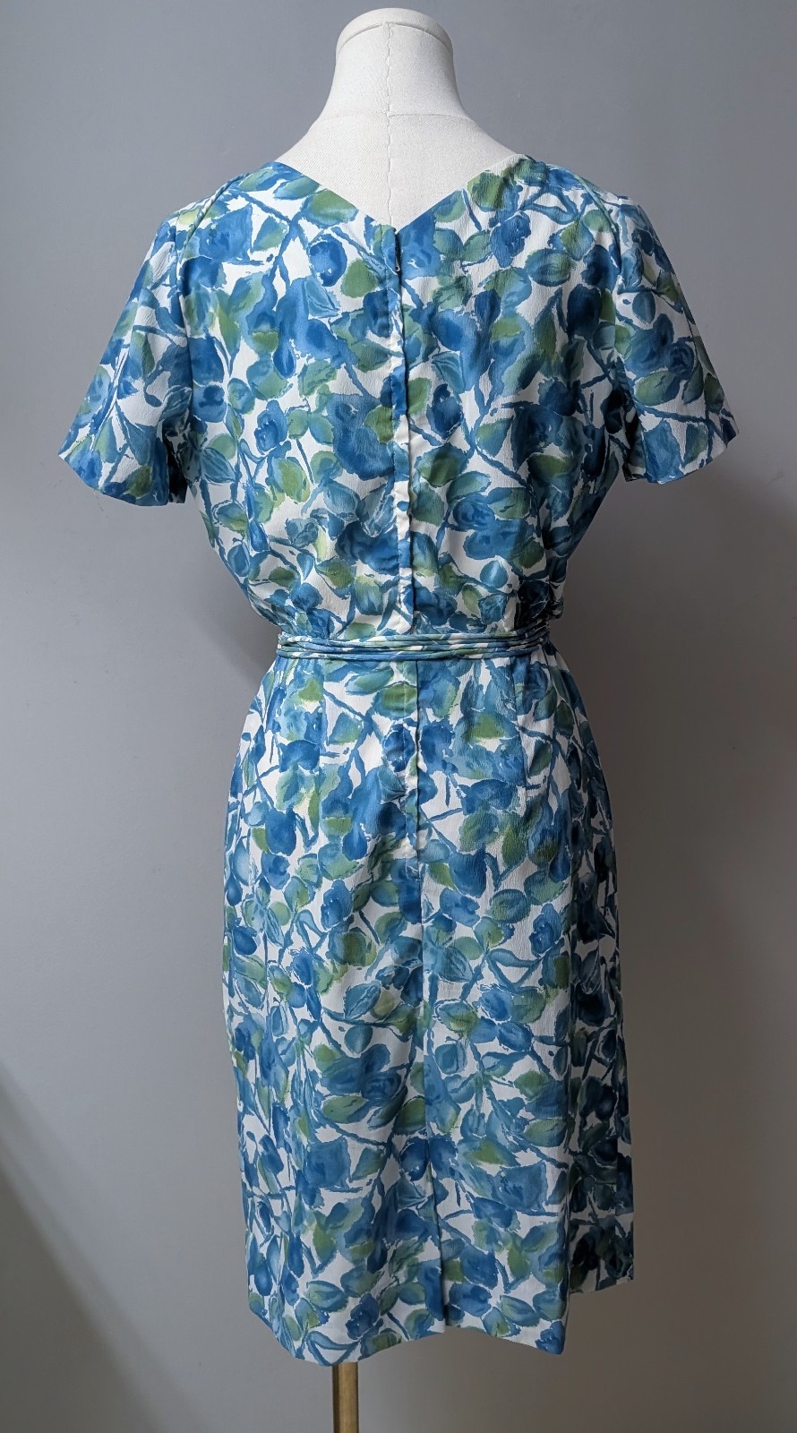 Vintage 60’s Floral Blue White Crepe Pencil Dress Belt Metal Zip S