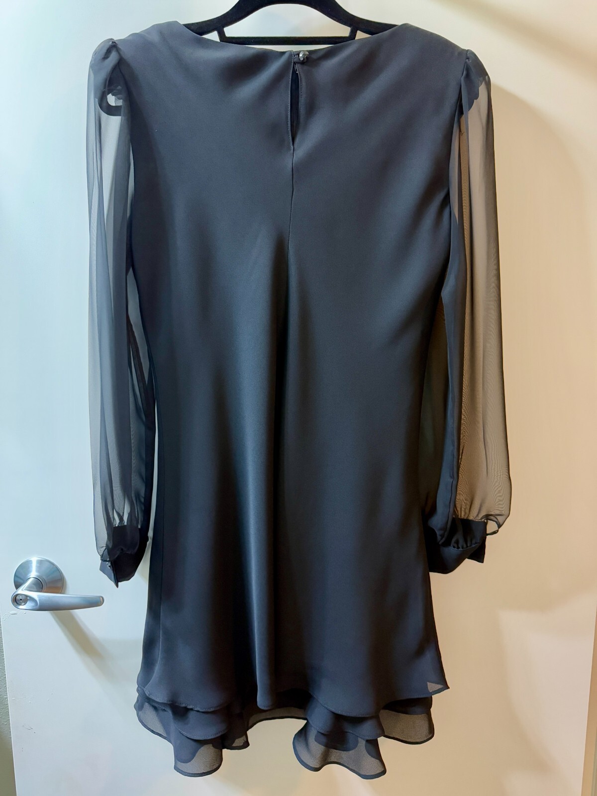 Hampton Nites sz 8 Women’s Sheer Sleeved Ruffled Hem Black Dress #291