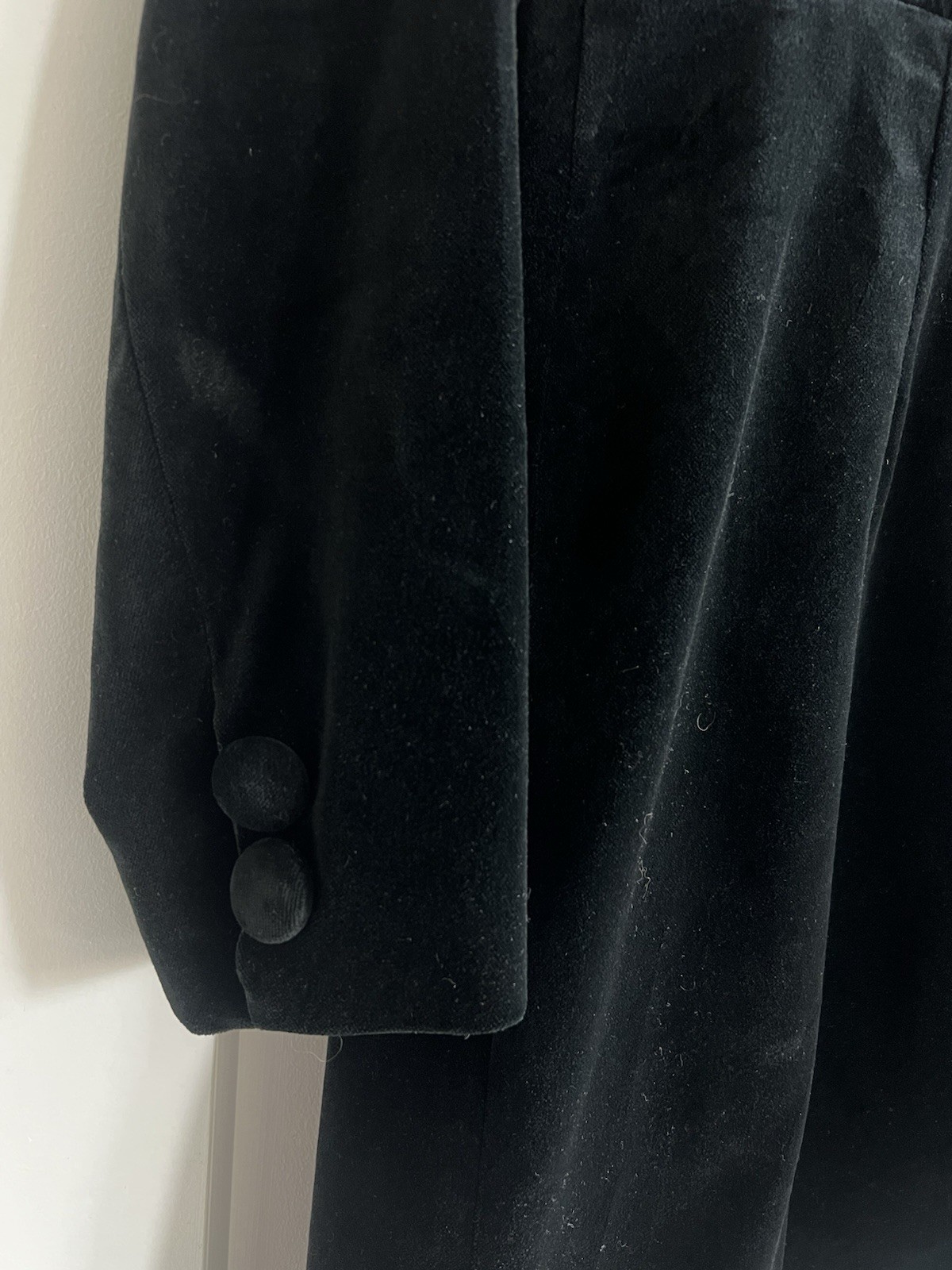 Bisou Bisou Women’s Vintage Long Black Velvet Blazer Size M