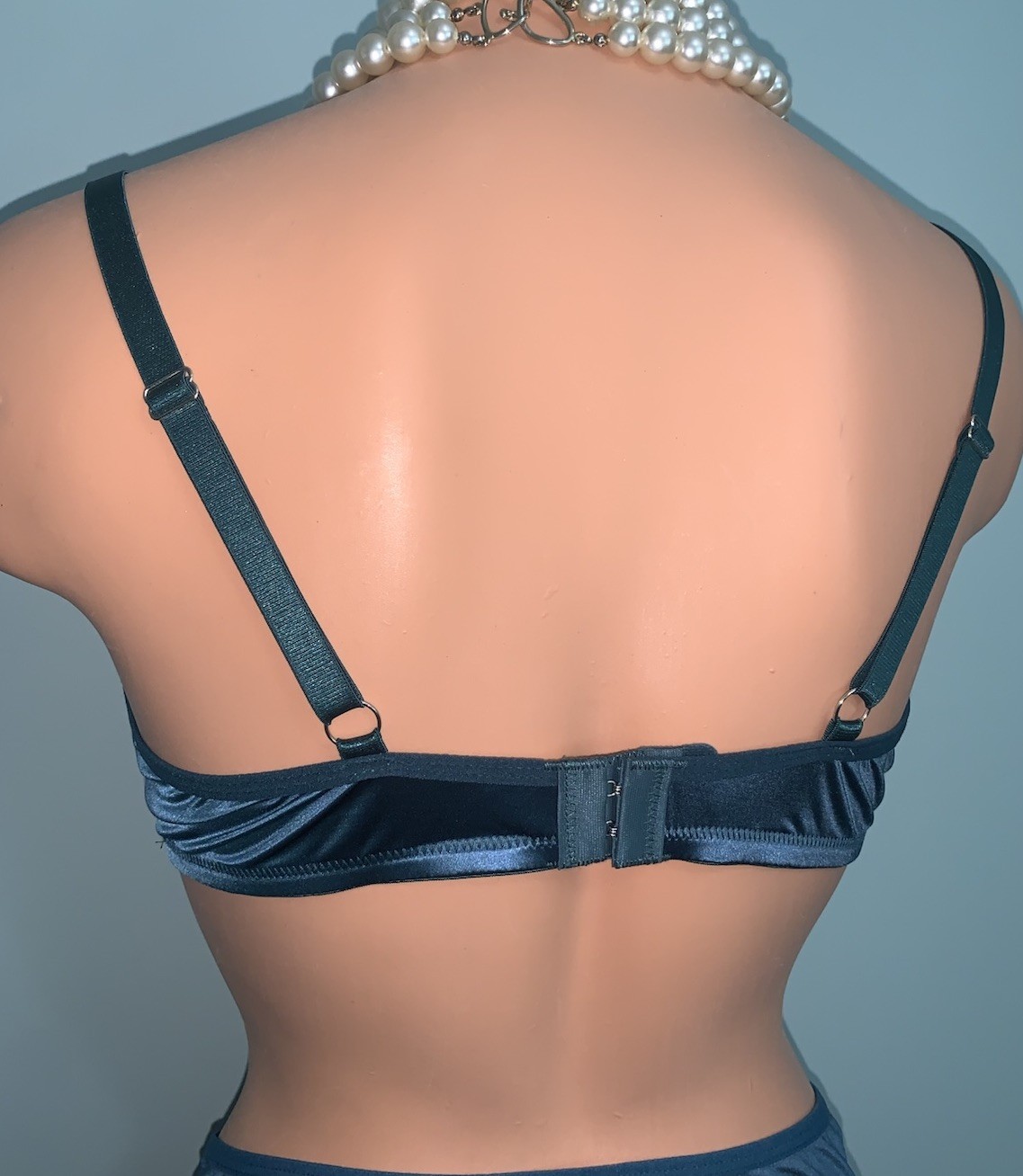 NEW GLOSSY 2nd Skin Stretch Satin Bikini Panties & Bra Set XL 40 Vtg Style