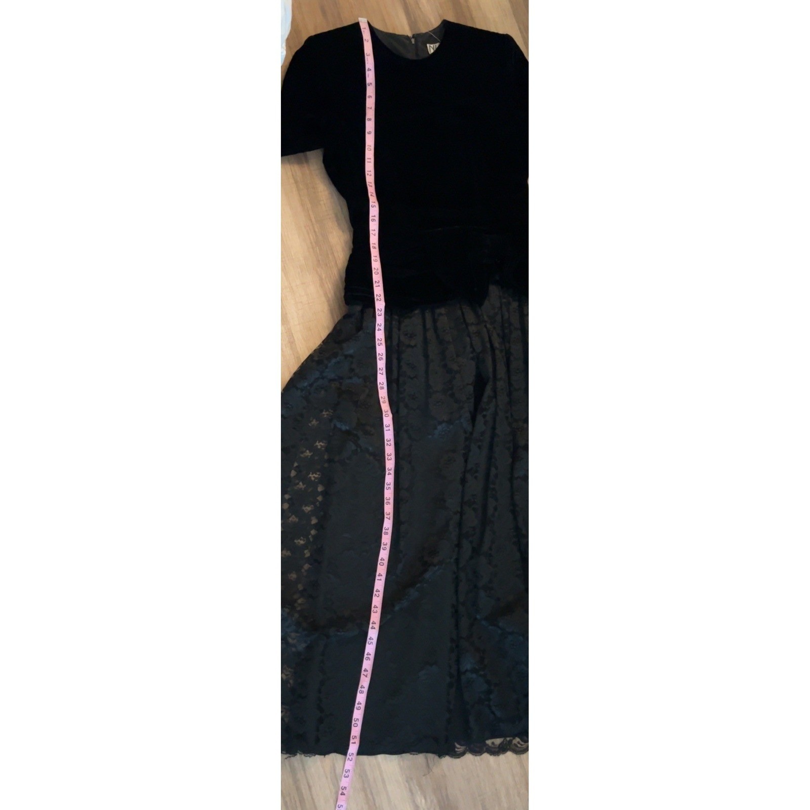 Vintage NUIT velvet and lace formal dress w bow SZ: 2 (approx SEE MEASUREMENTS)