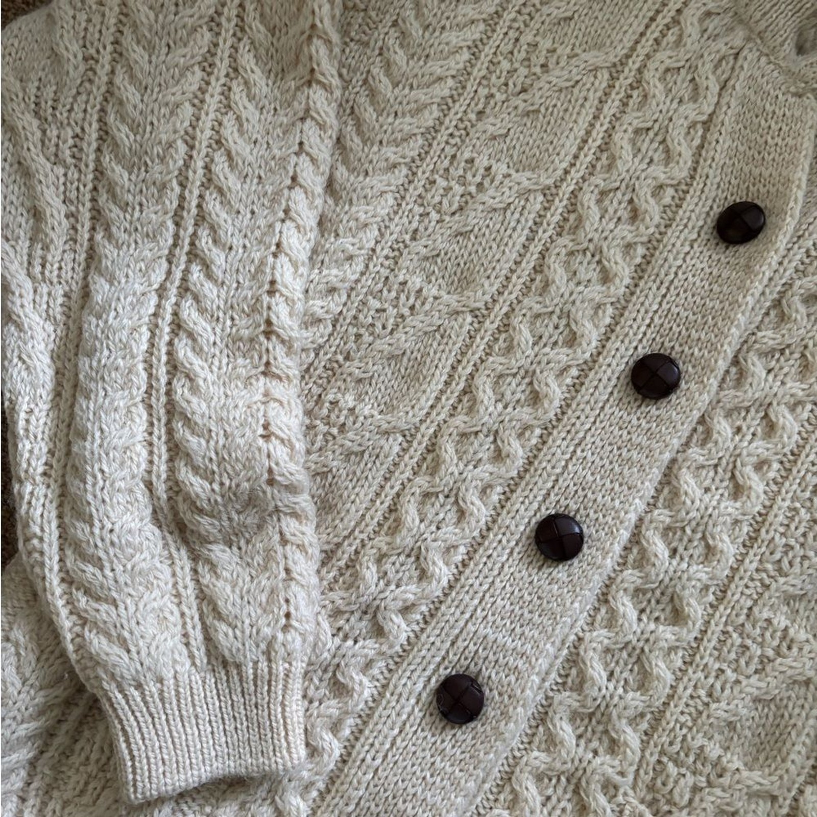 VTG British Wool Chunky Oversize Wool Cable Knit Cardigan Sweater Sz S Ivory