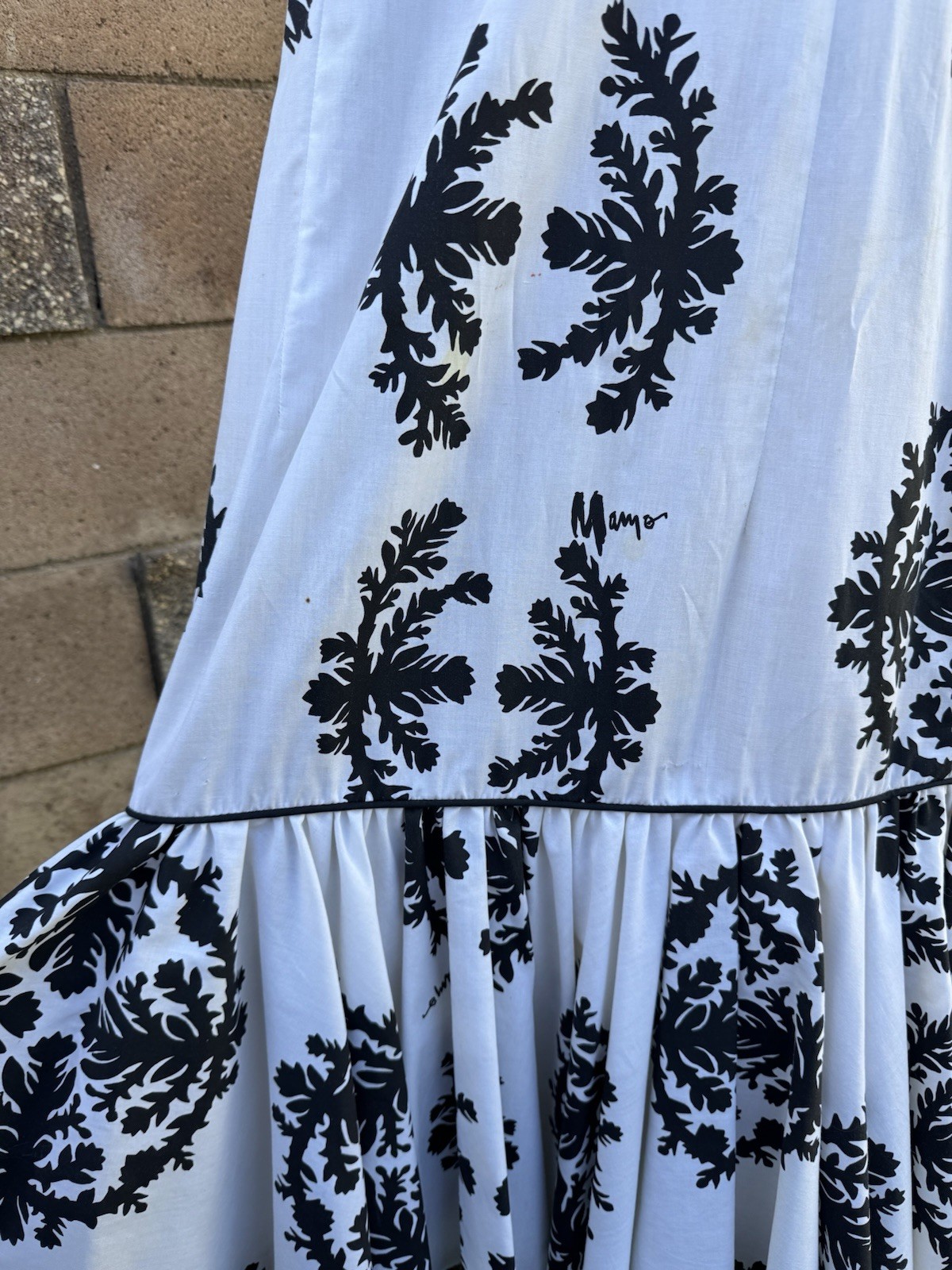 Vtg Mamo Howell Hawaiian Dress Muumuu Black White Puff Sleeve Sz 12 Ruffled Hem