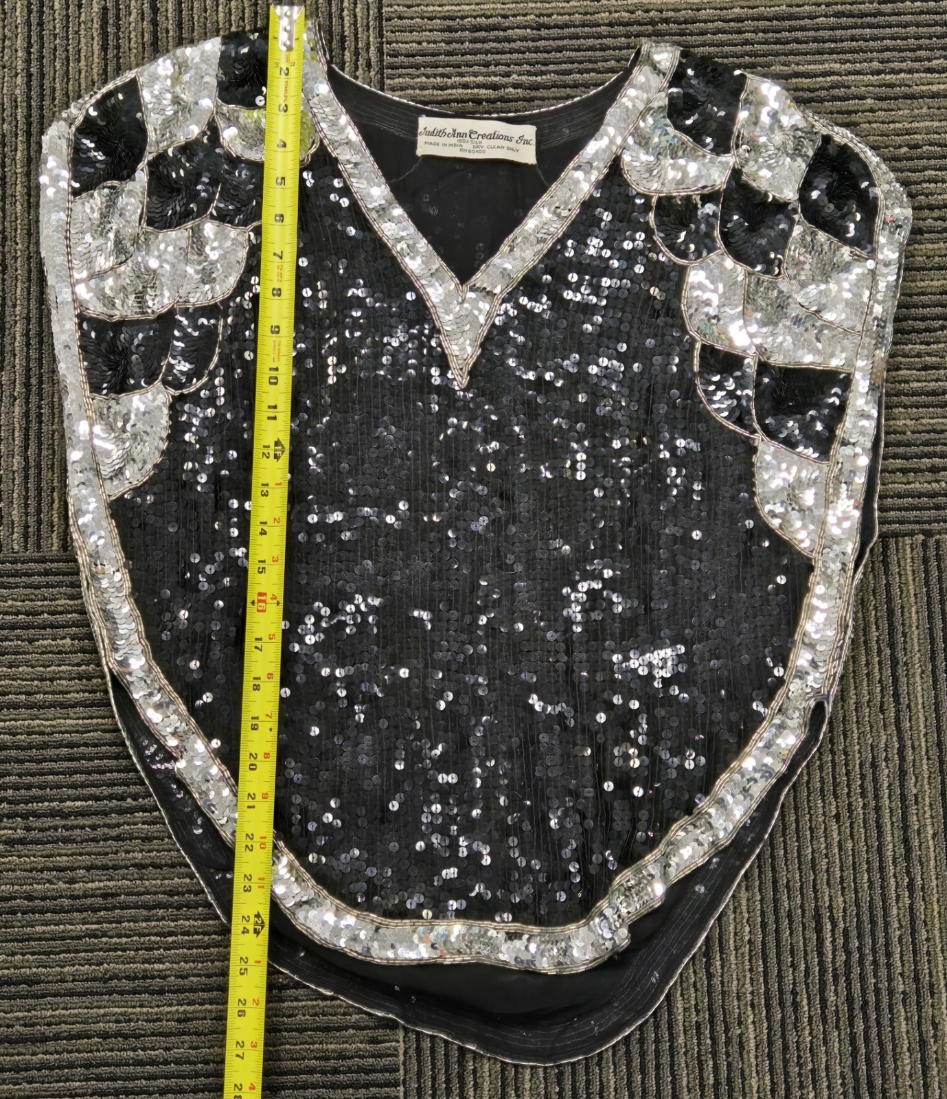 VTG 80’s Sequin Top Judith Ann Creations Black/Silver Art Deco 100% Silk