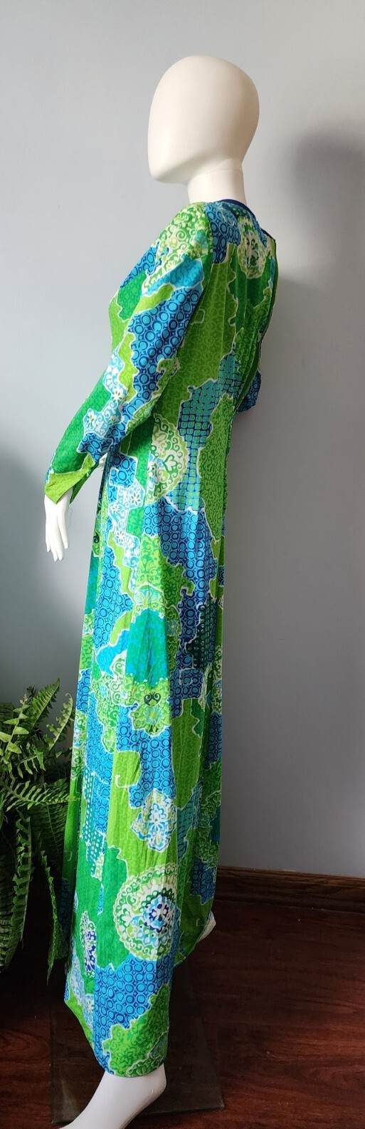 The Clique 1970s Blue Green Tones Abstract Print Long Sleeve Boho Maxi Dress 14