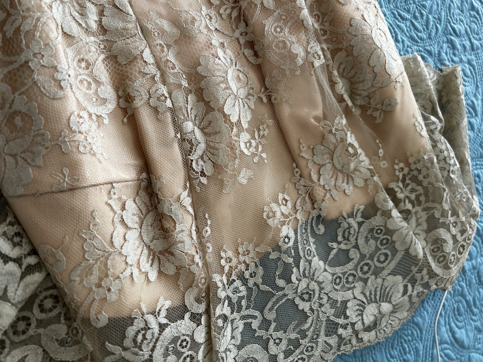 Gorgeous 1950’s Lace Cocktail Dress with Velveteen Accent At Waist