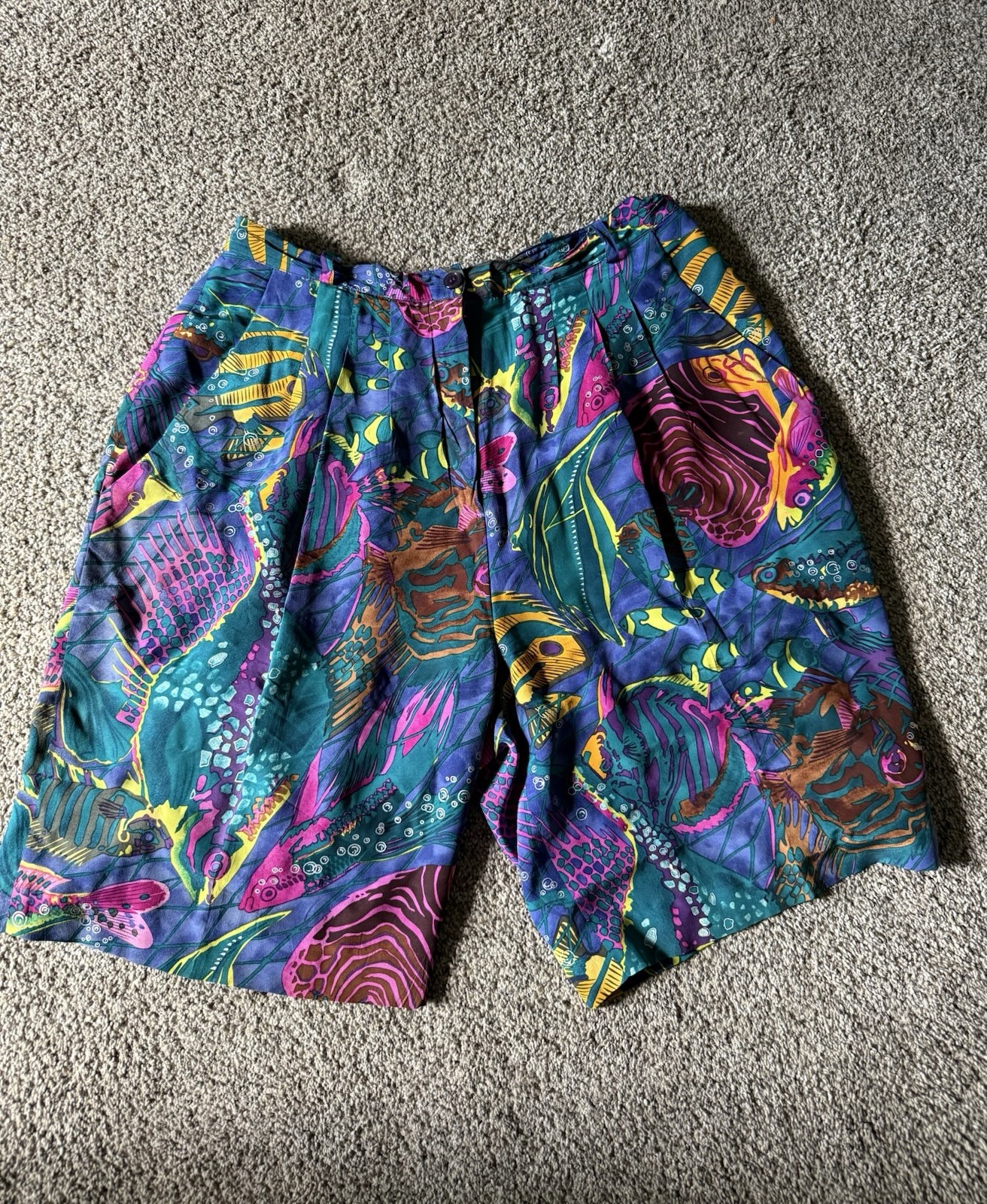 VTG Ann May 80s 100% Silk Pleated Tropical Fish Shorts With Front Pockets