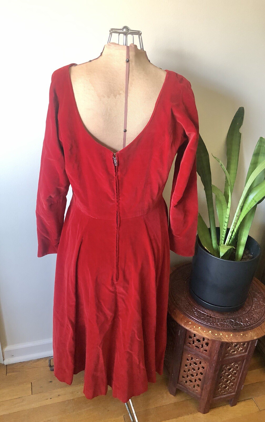 1950’s Lipstick Red Velvet Dress, S/M