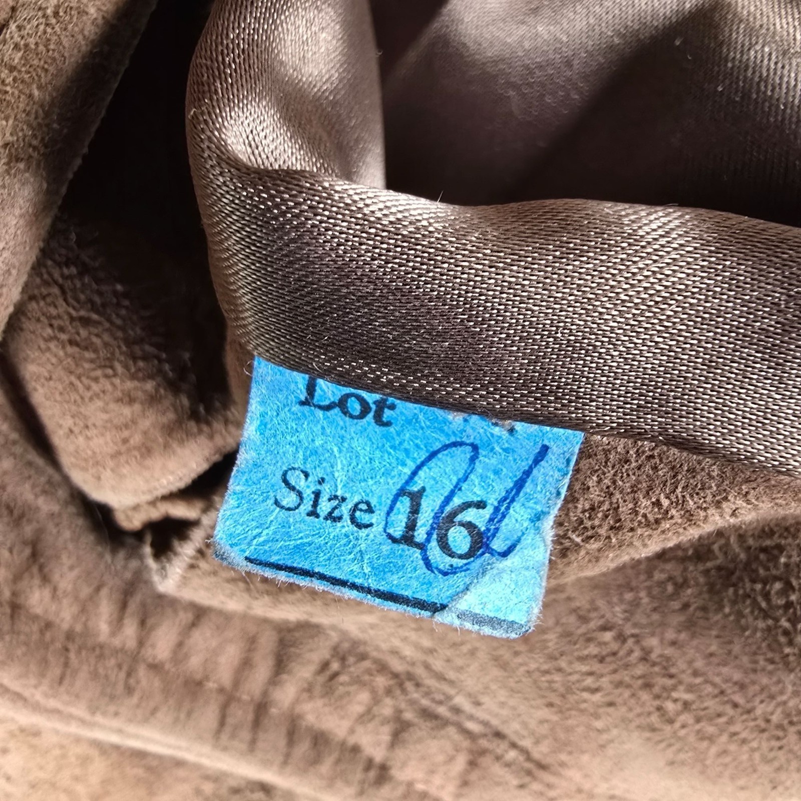 Vintage 1960s Unbranded Faux Fur Collar Camel Color Suede Coat (16L/Large)