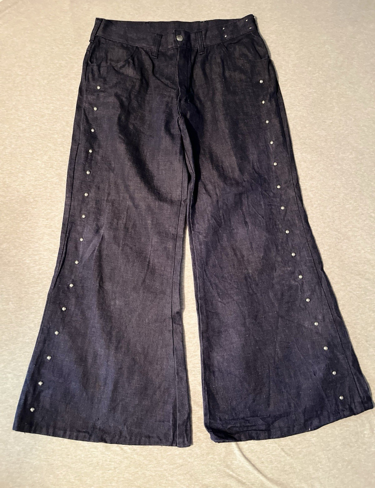 VTG Big Yank Bell Bottoms 30×26 Metal Stud Decorations On Leg – Length Altered