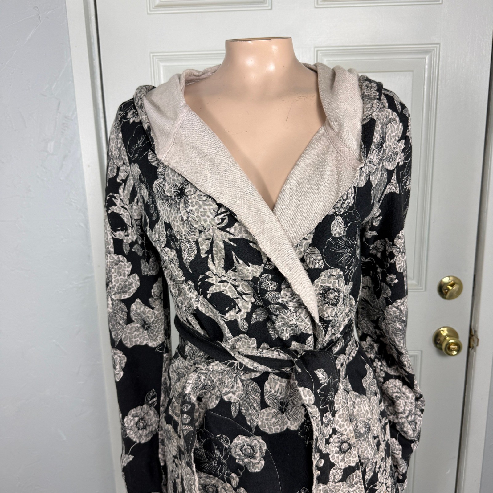 Vintage y2K Lucky Brand Wrap Shirt Small Floral Wrap Sweatshirt Bohemian B21