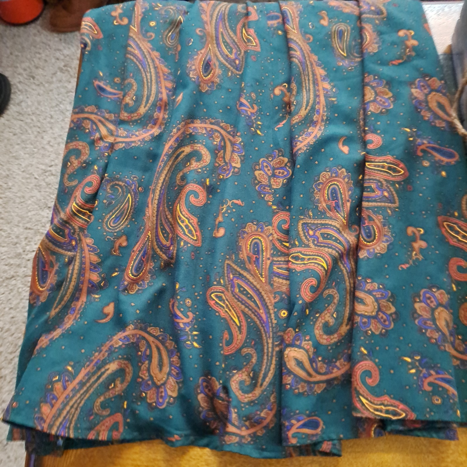 Vintage 1980-90’s Women’s Dress. Unbranded.Dolman Sleeve.Chest-22in.Waist-16in.