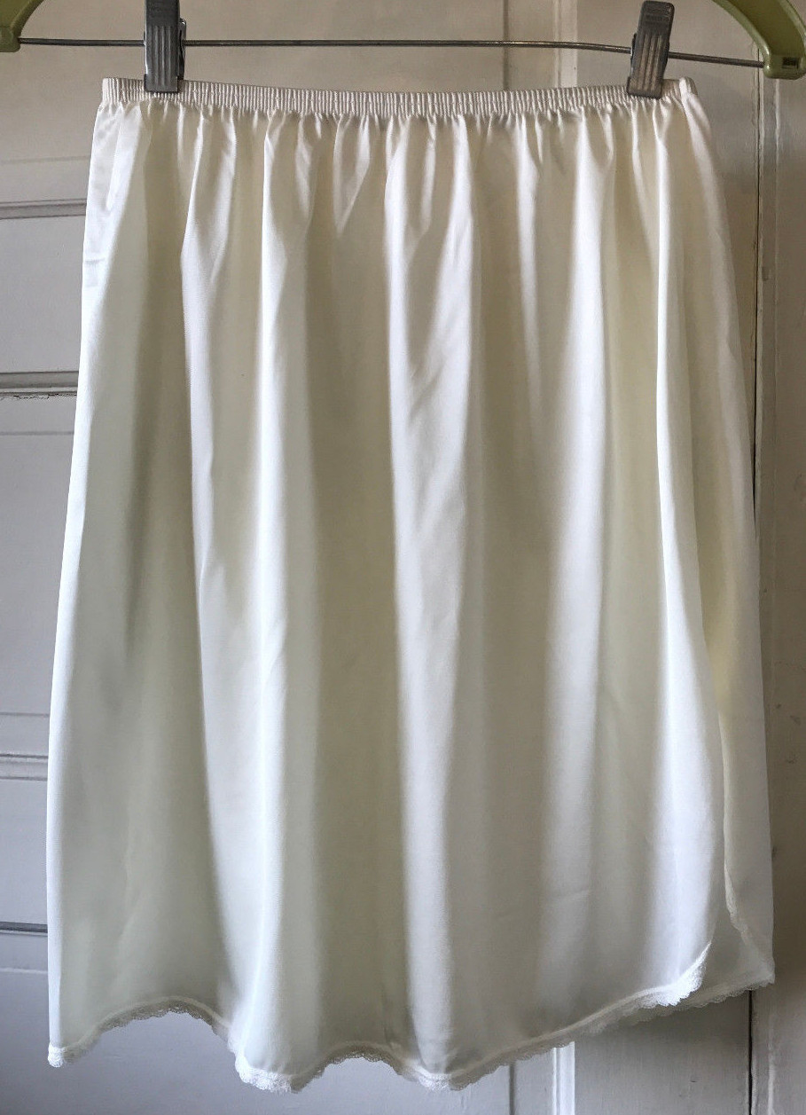 Vintage Nylon Ivory Half Slip – Lace Trim 20″ long, waist 24″ -30″ Unbranded