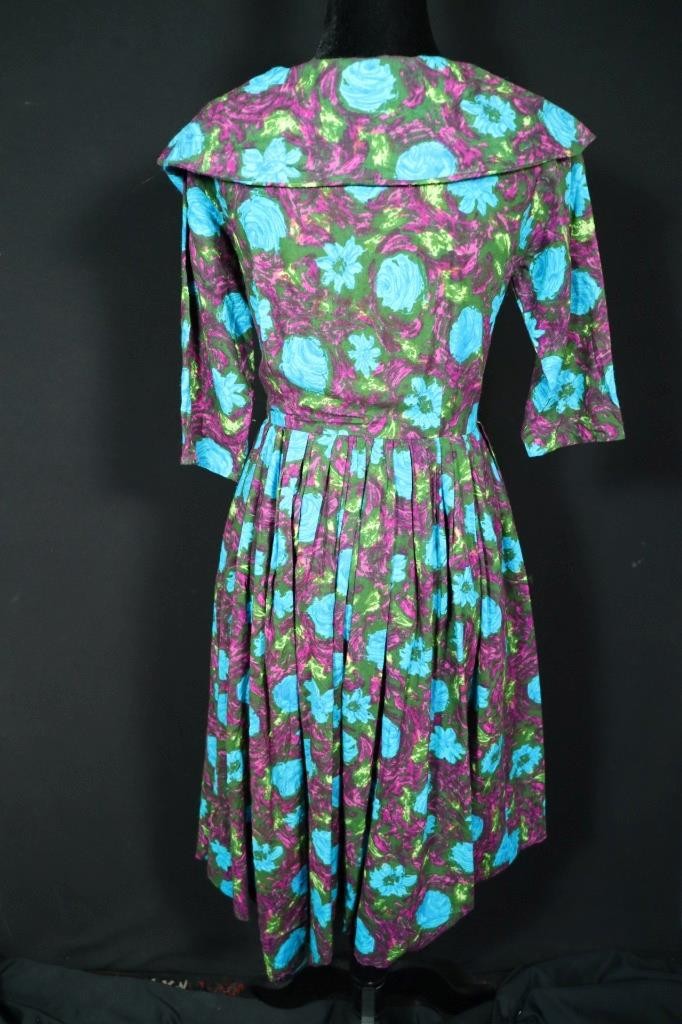 Rare Vintage 1950’s-1960’s Vivid Cotton Floral Print Dress Size 4+