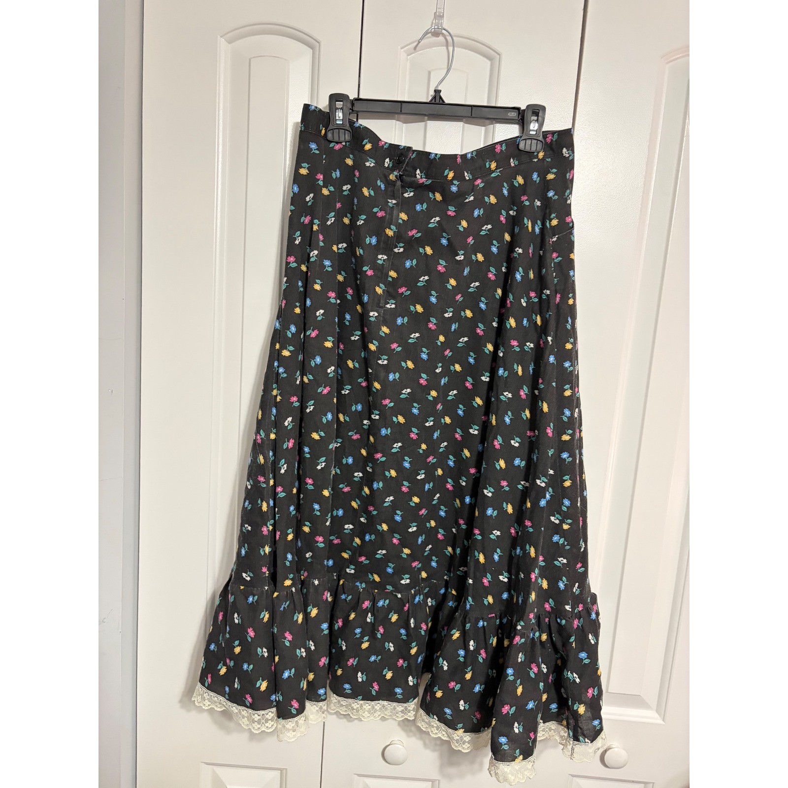 Chequers Midi Skirt Vintage Cottagecore Black Floral Lace Trim Ruffle Hem 30W
