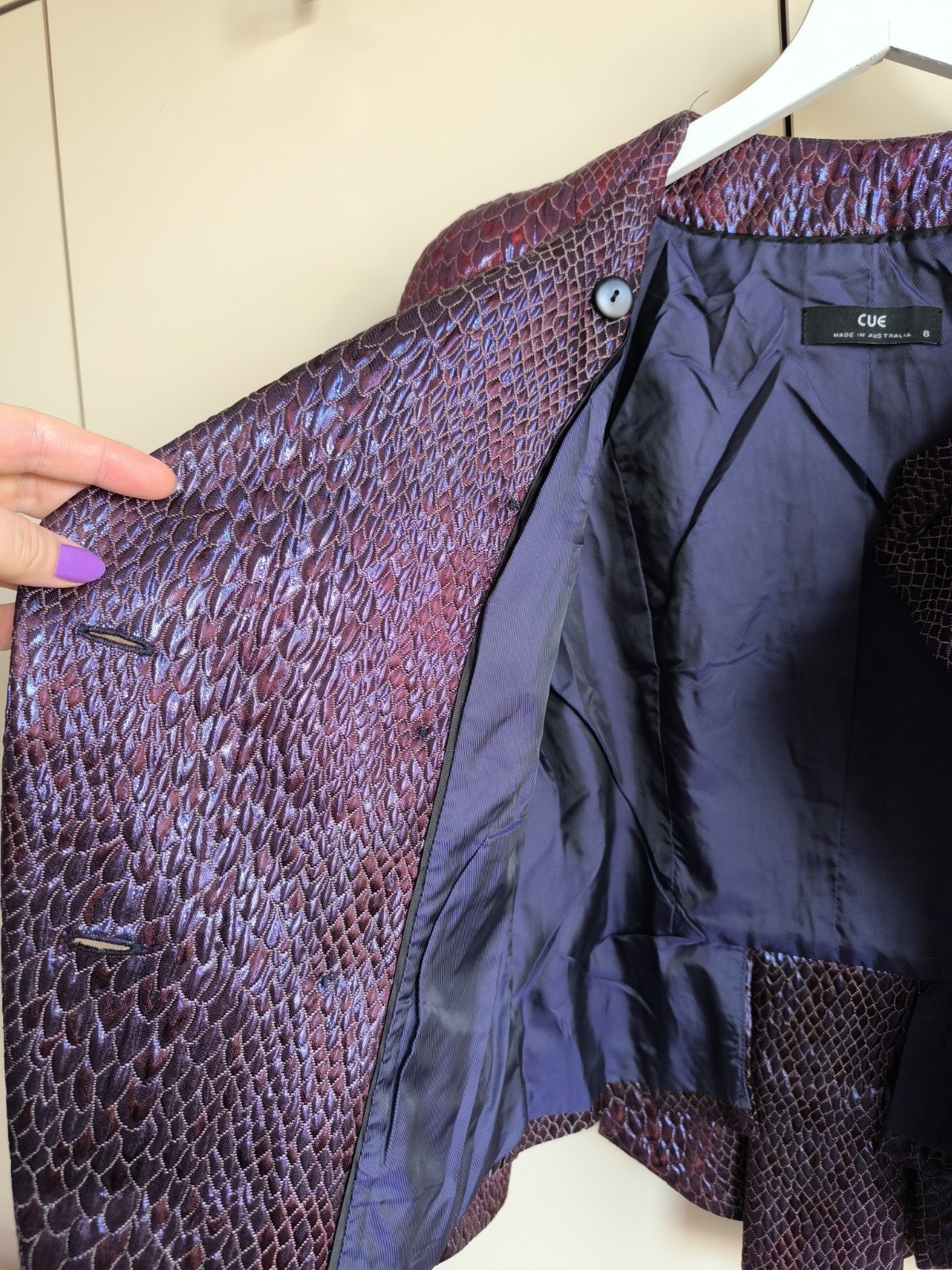 Beautiful vintage vine colours women’s jacket by CUE, Australia