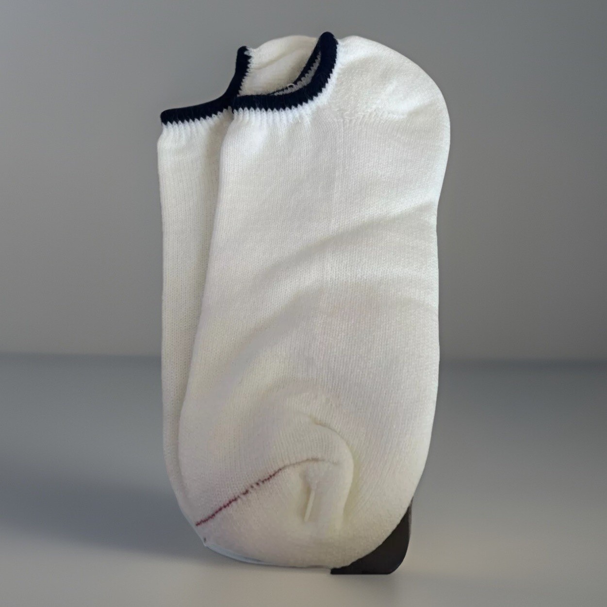 Vintage 90’s Cotton Blend Unisex White Blue Ankle Socks Red Toe Trim NOS 9-11.