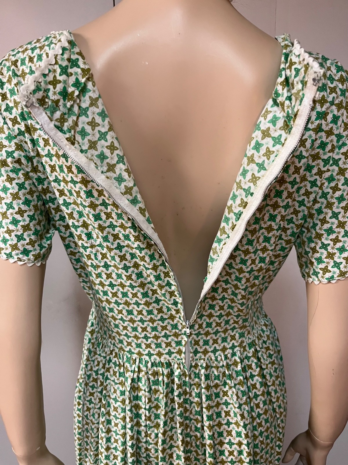 Vintage 1950s Harlequin Print Full Sweep Cotton Dress Back Metal ZipperBust 44
