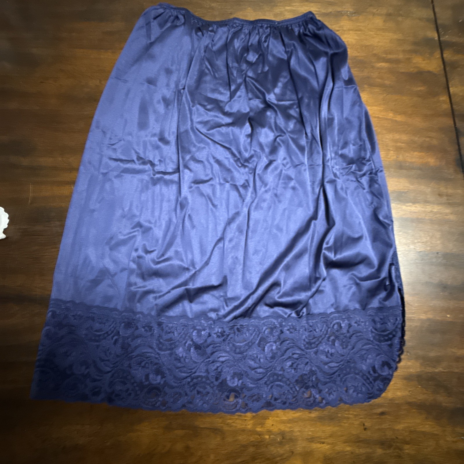 Vanity Fair Women’s Medium Nylon Navy Blue Lace Slip Skirt Vintage