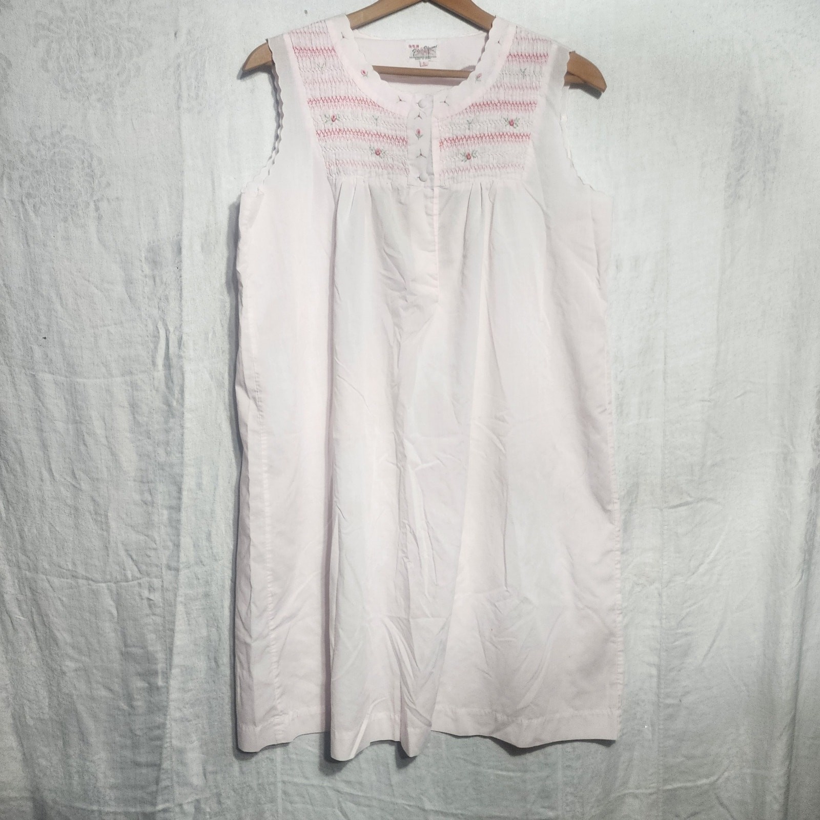 PLUM BLOSSOMS sz L Vintage soft Pink sleeveless nightgown house dress