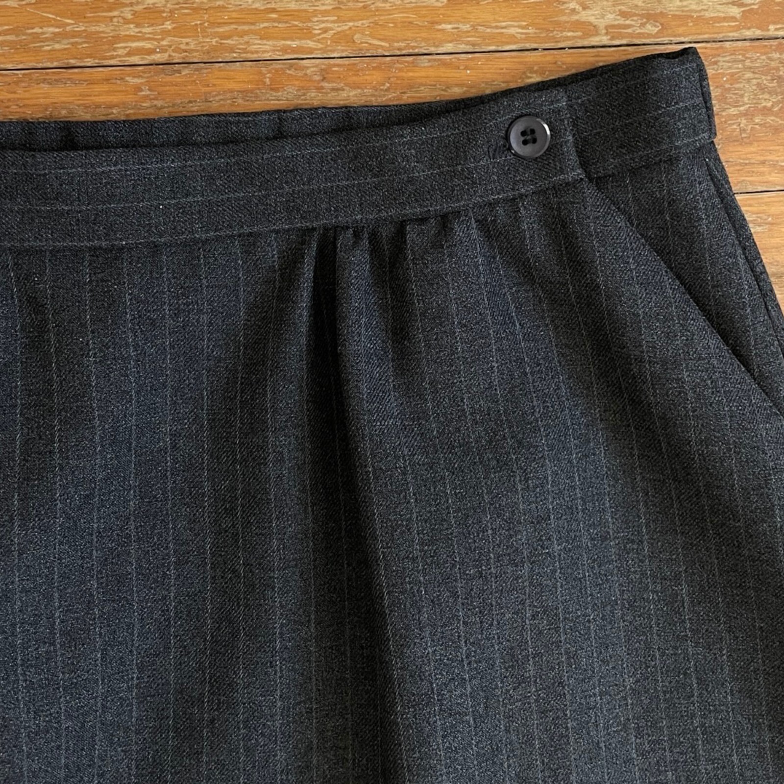 Vintage Gray Pinstripe Suit Womens Size Large 1970s Washable Blazer & Skirt Set