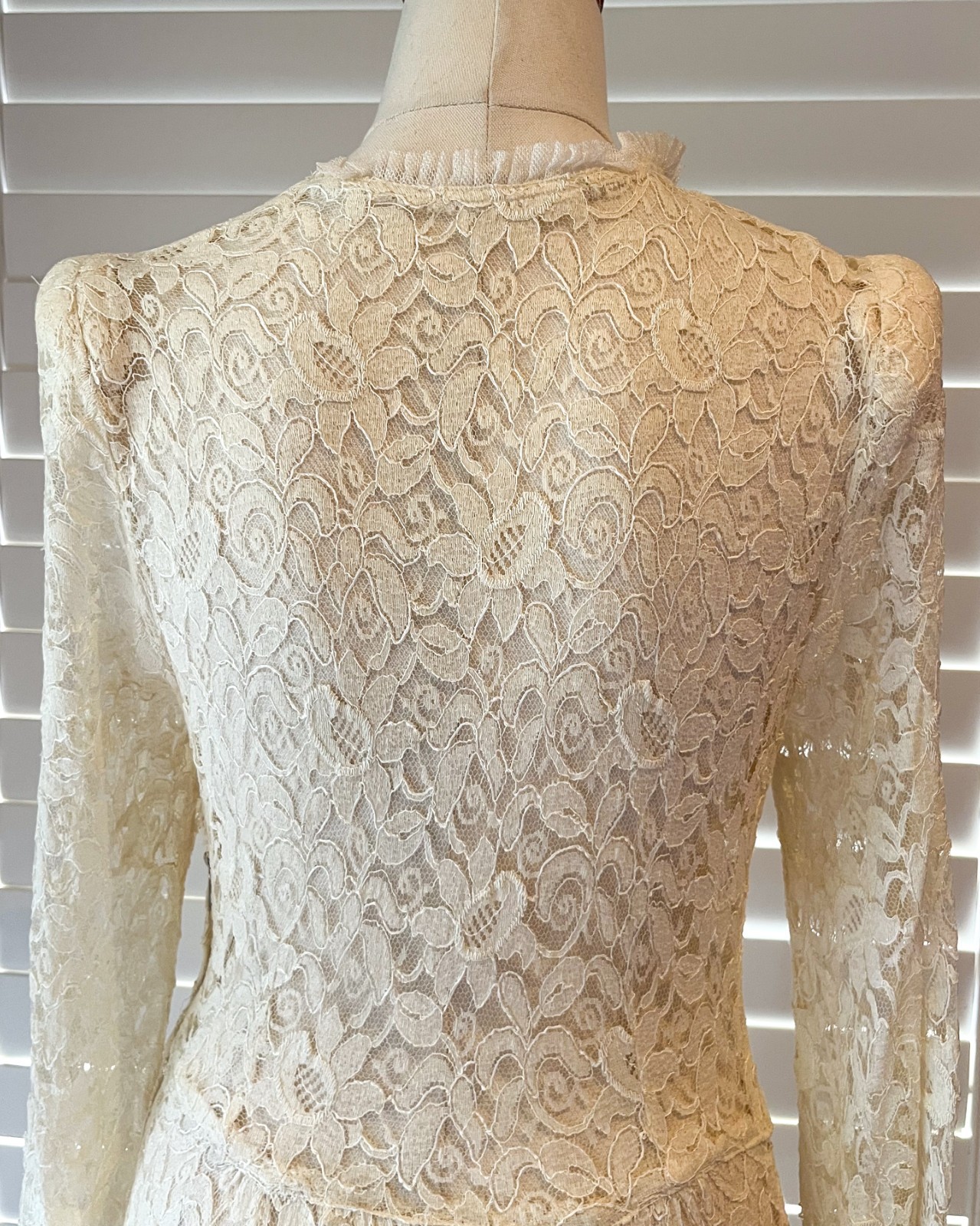 Rare 1930s Sheer Chantilly Lace Wedding Dress Gown – Long Catherdral 2.5m Train