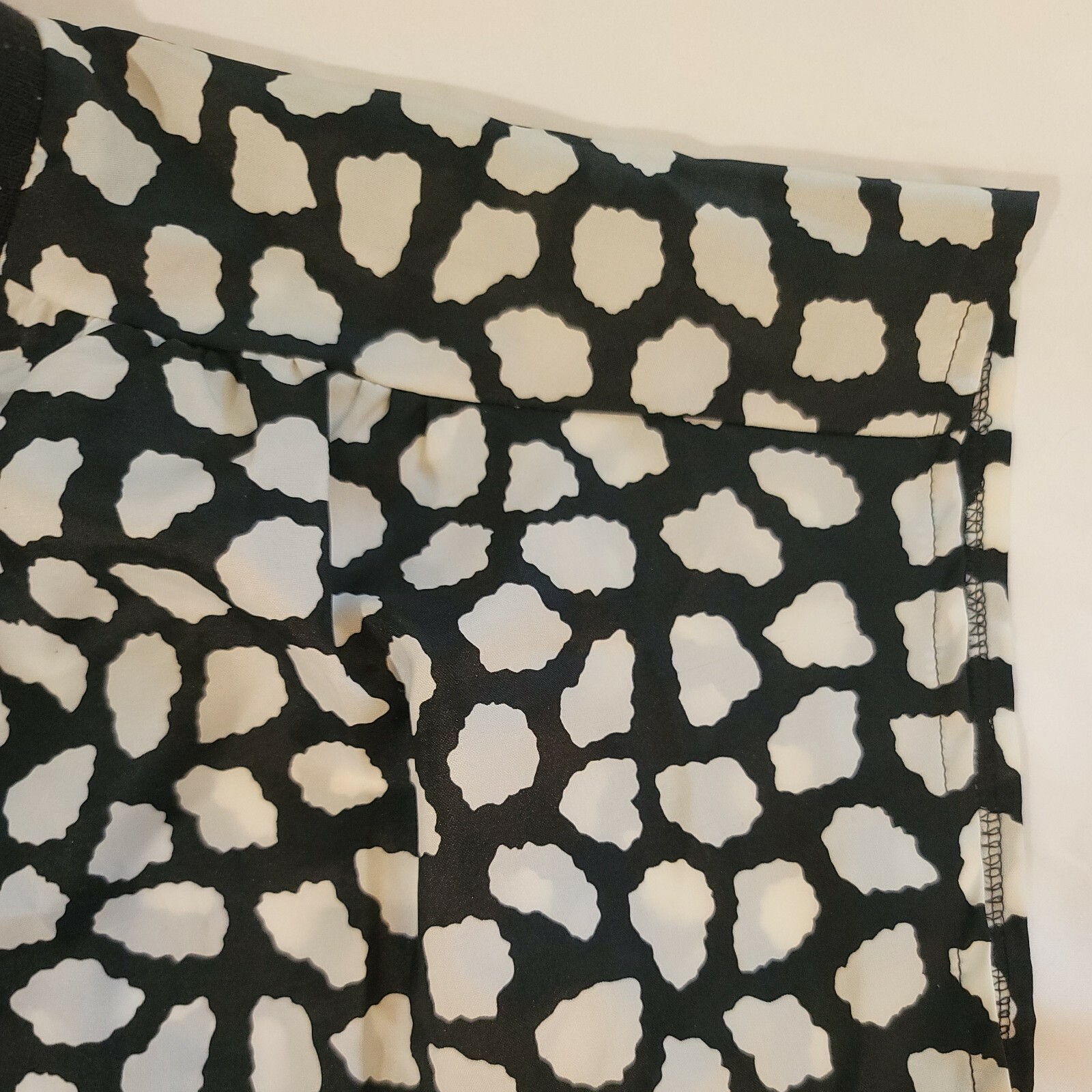 Vintage Ship N Shore White & Black Sleeveless Button Front Blouse (B4)