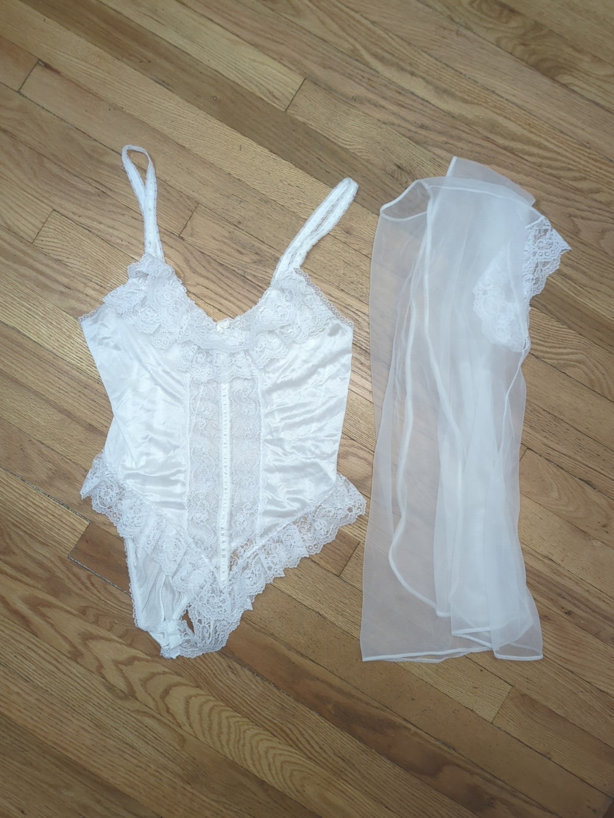 Vintage Inner Most Lace White Nylon Teddy Size Medium W/Sheer Robe