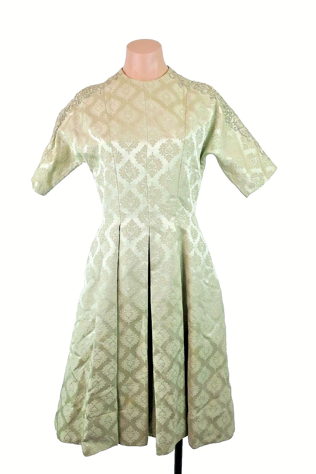 True VTG 50s Hostess Pleated Full Skirt Dress Parade NY Gold Metallic Paisley M