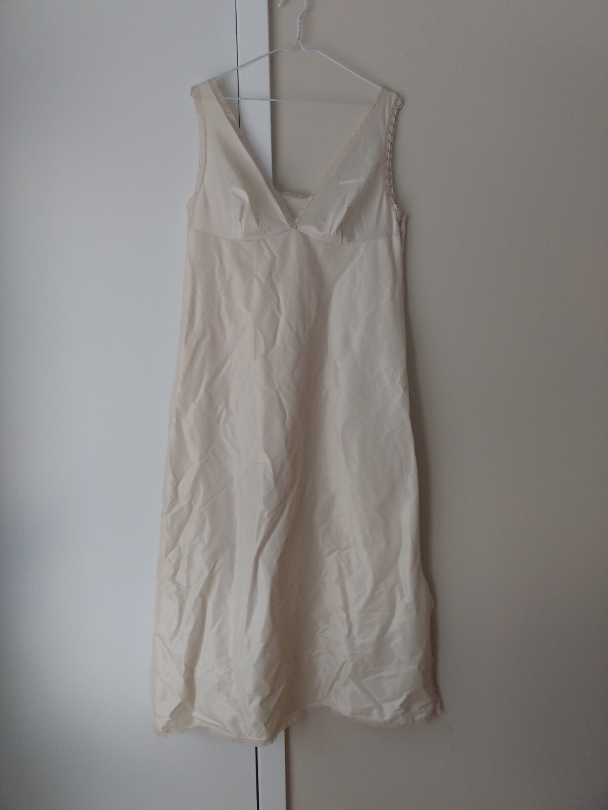 Vintage Full Slip 38″ Bust 43″ Hip Retro Undergarment Lingerie Long