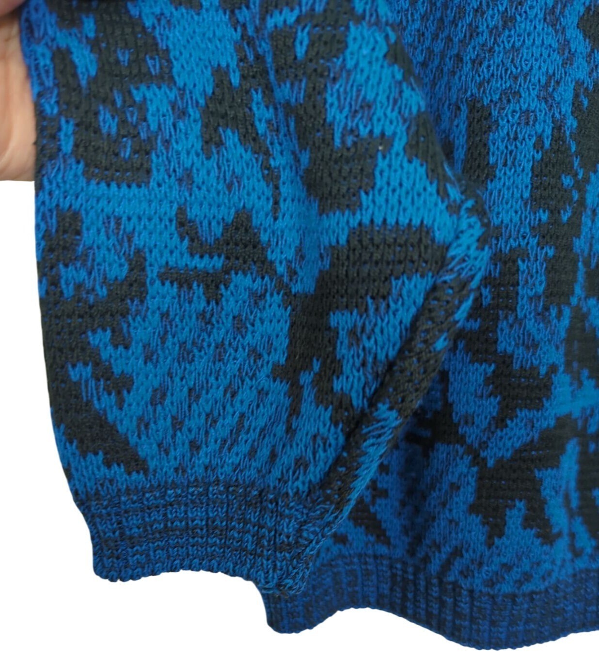 Vintage Tan F Jay long sleeve Sweater Blue & Black abstract floral Pattern Sz M