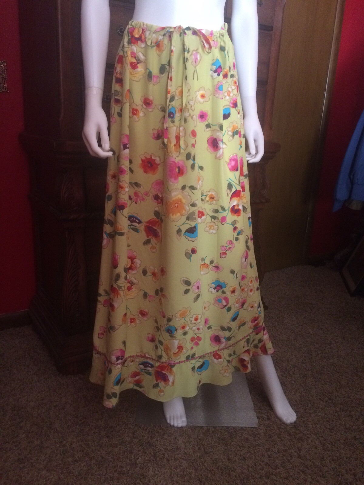 F. J. Maljik , 2 Piece Skirt set, Size L, New with out tags