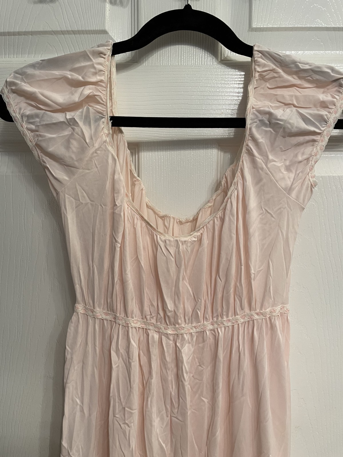 Vtg Olga Nylon Long Nightgown Boho Tiered Ruffle 70s style Pink/Blush Size M