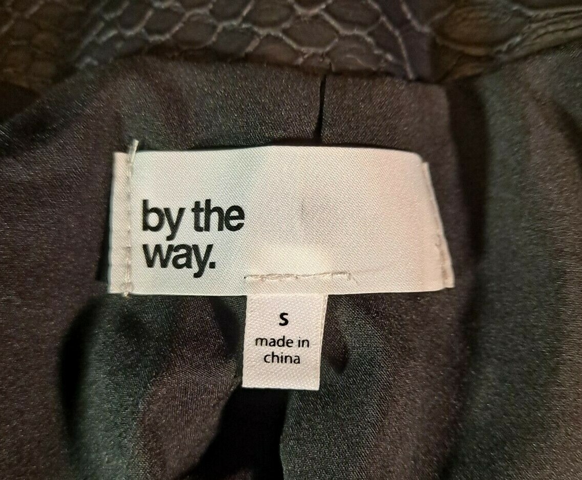 Black Cropped Biker Girl Jacket Ladies Small Polyester „Looks Like Real Leather”