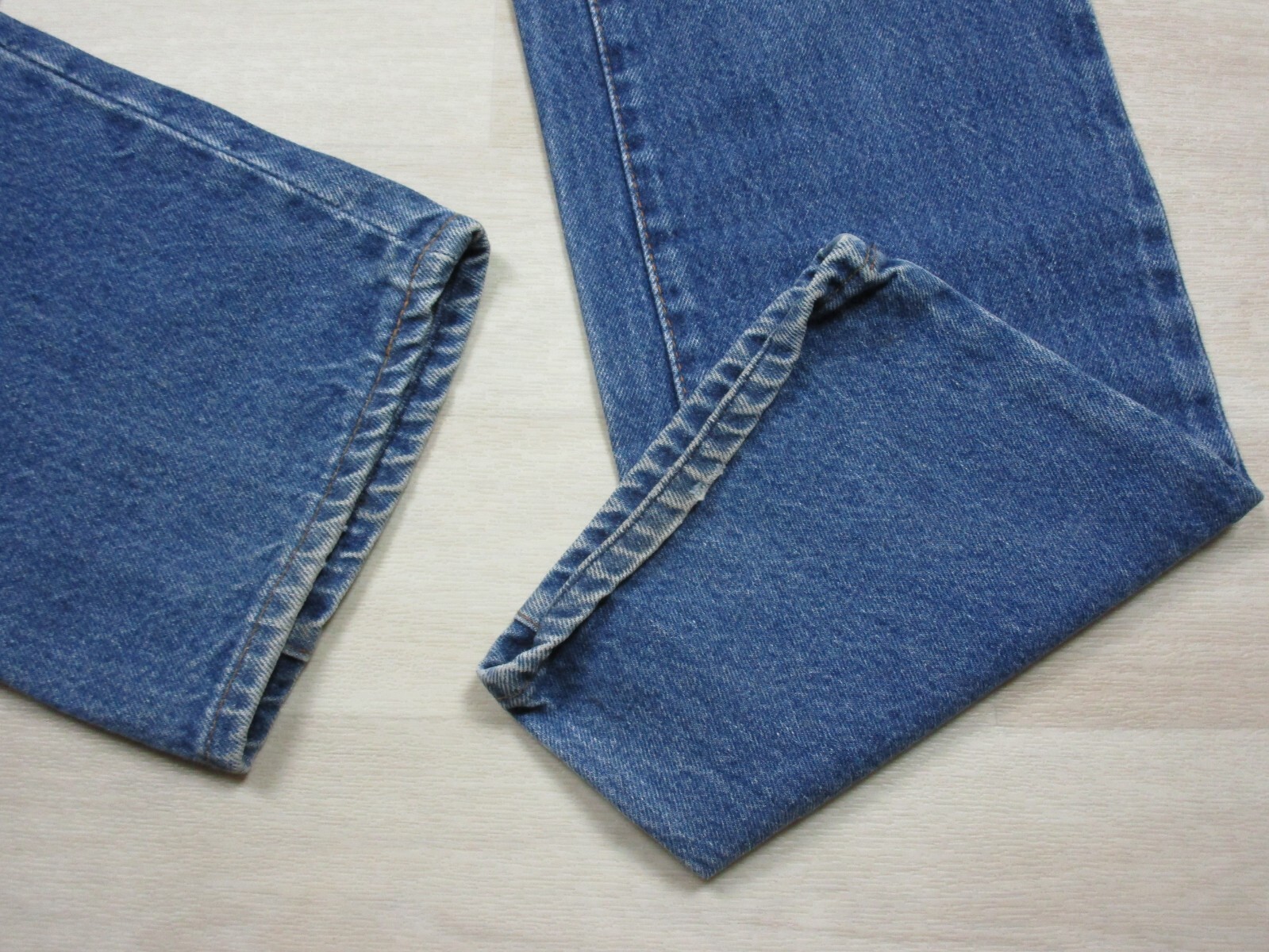 Vintage 1970’s LEVI’S 26501 501 25.5 X 31.5 DENIM JEANS USA Woman’s Button Fly