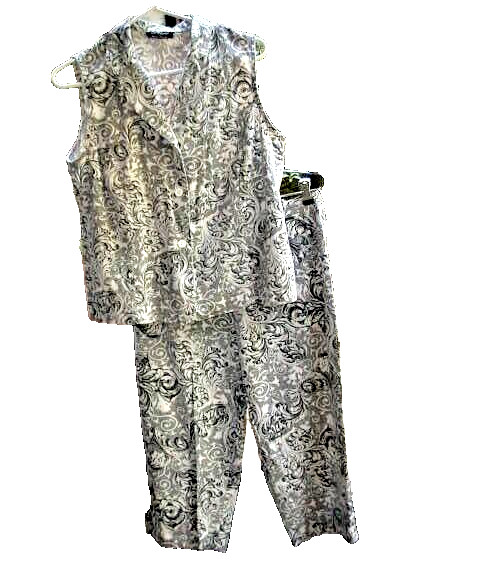 Alanni Vintage 2-Piece Black & White Paisley Capri Sleeveless Outfit Sz L