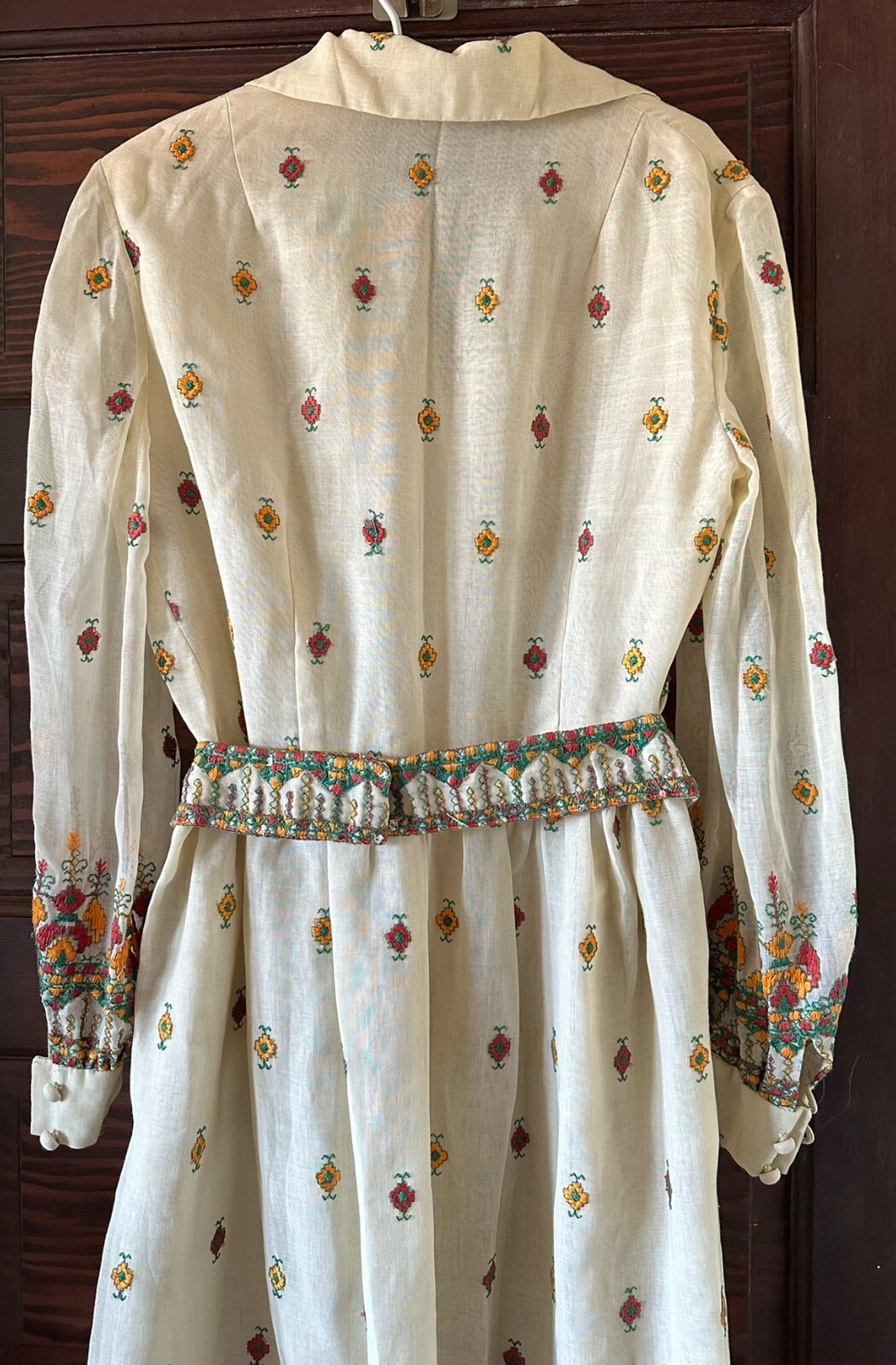 Vtg 70’s Embroidered Ivory Dress Belt LS Approx Medium Collar Red Green Yellow