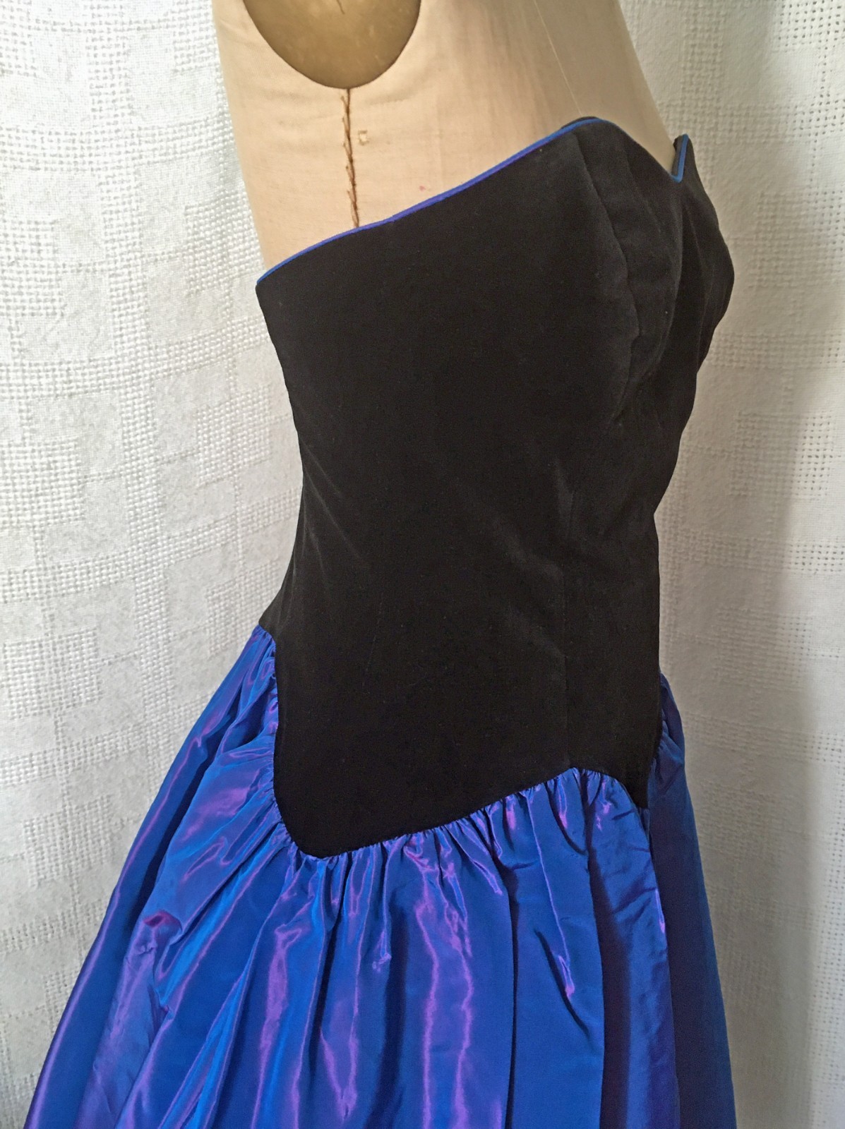 Vintage 1980s Laura Ashley Strapless Dress Prom Party Velvet Taffeta US 8 UK 10