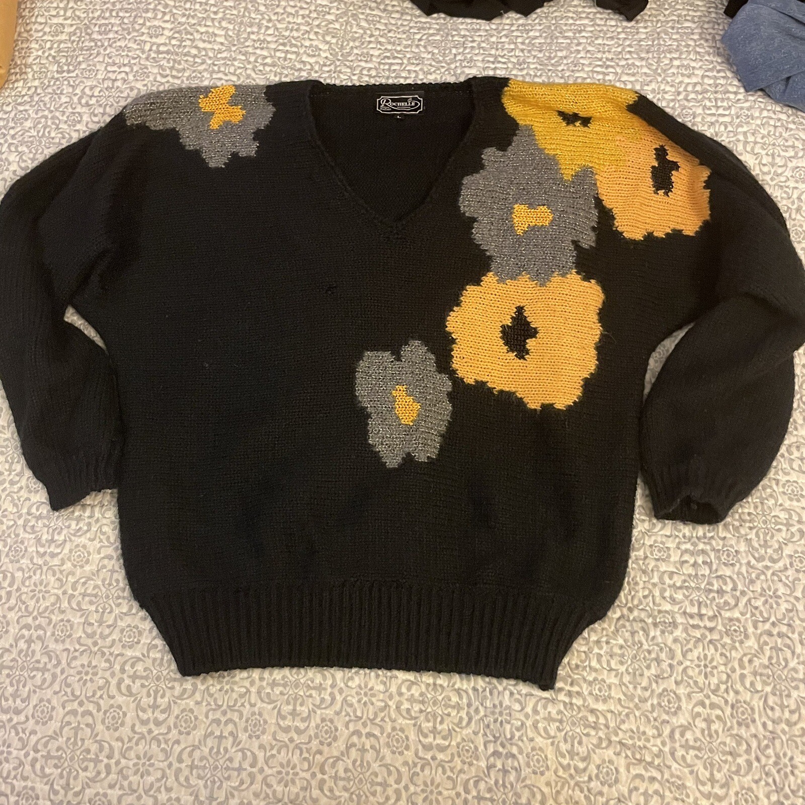 Vtg Rochelle California Black Floral V-Neck Sweater Size Large 80s