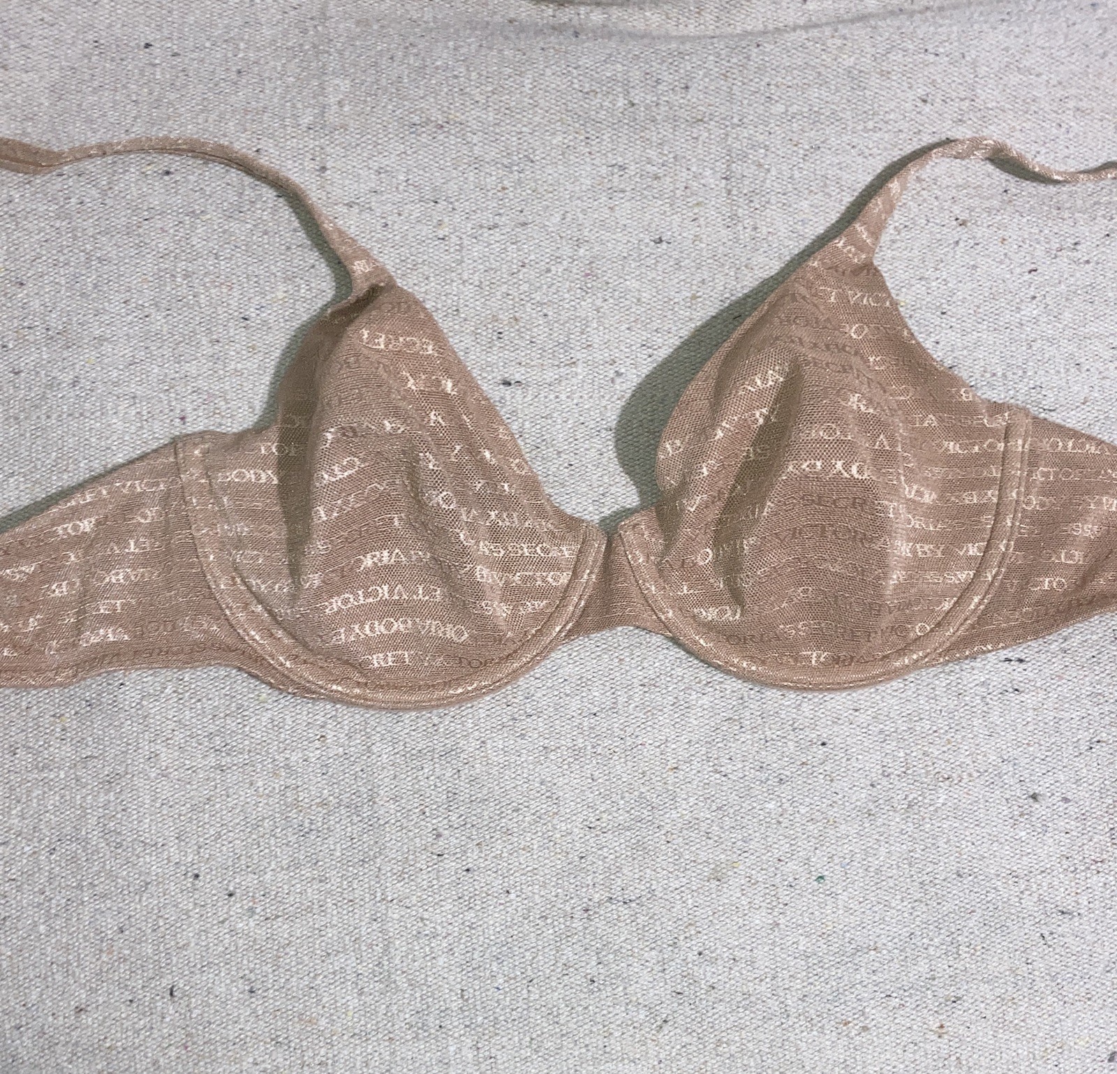 Vintage Victoria’s Secret Logo Signature Bra 34D Unlined Full Coverage Nude Rare