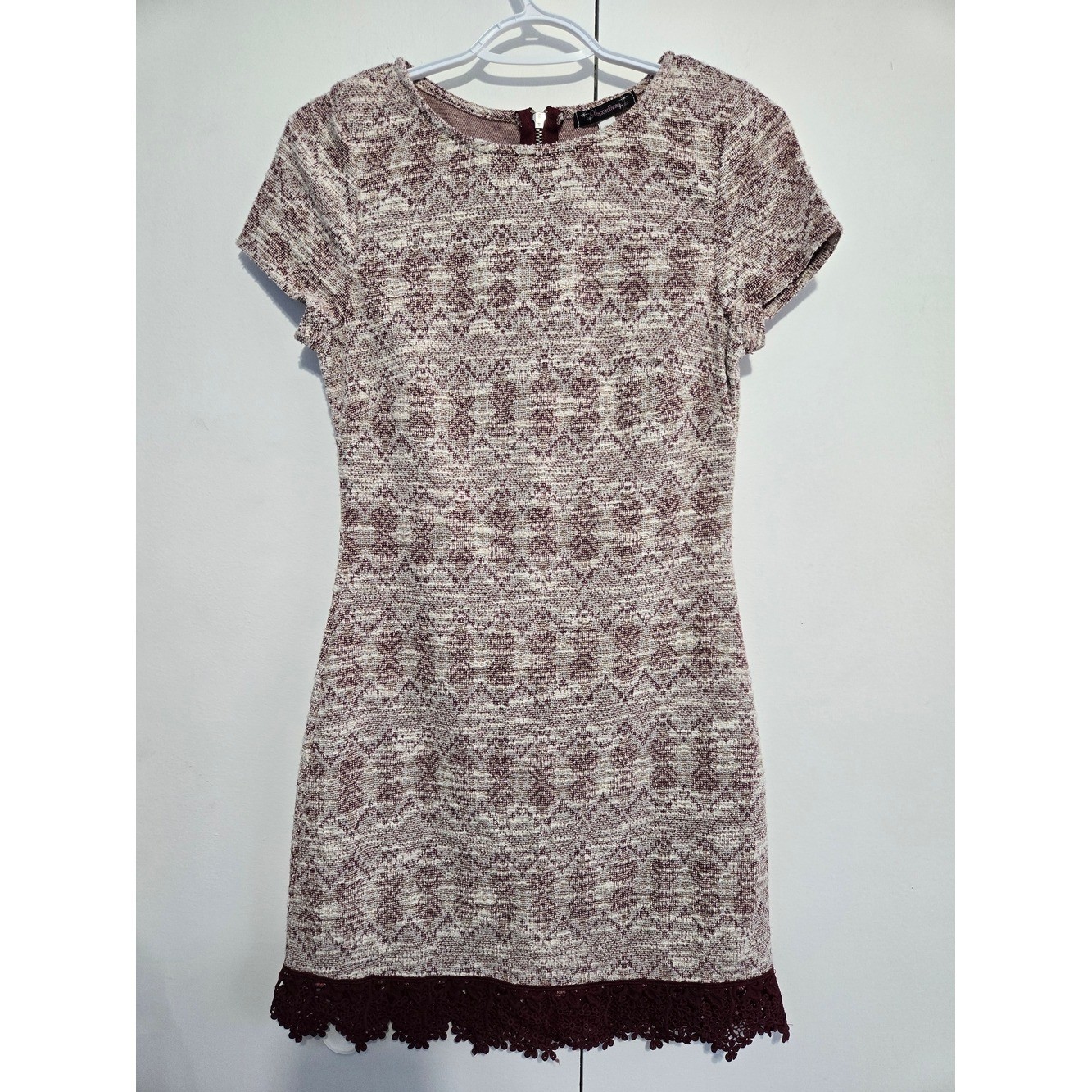 NWT Xtraordinary Ivory Wine Tweed Dress Crochet Hem Small