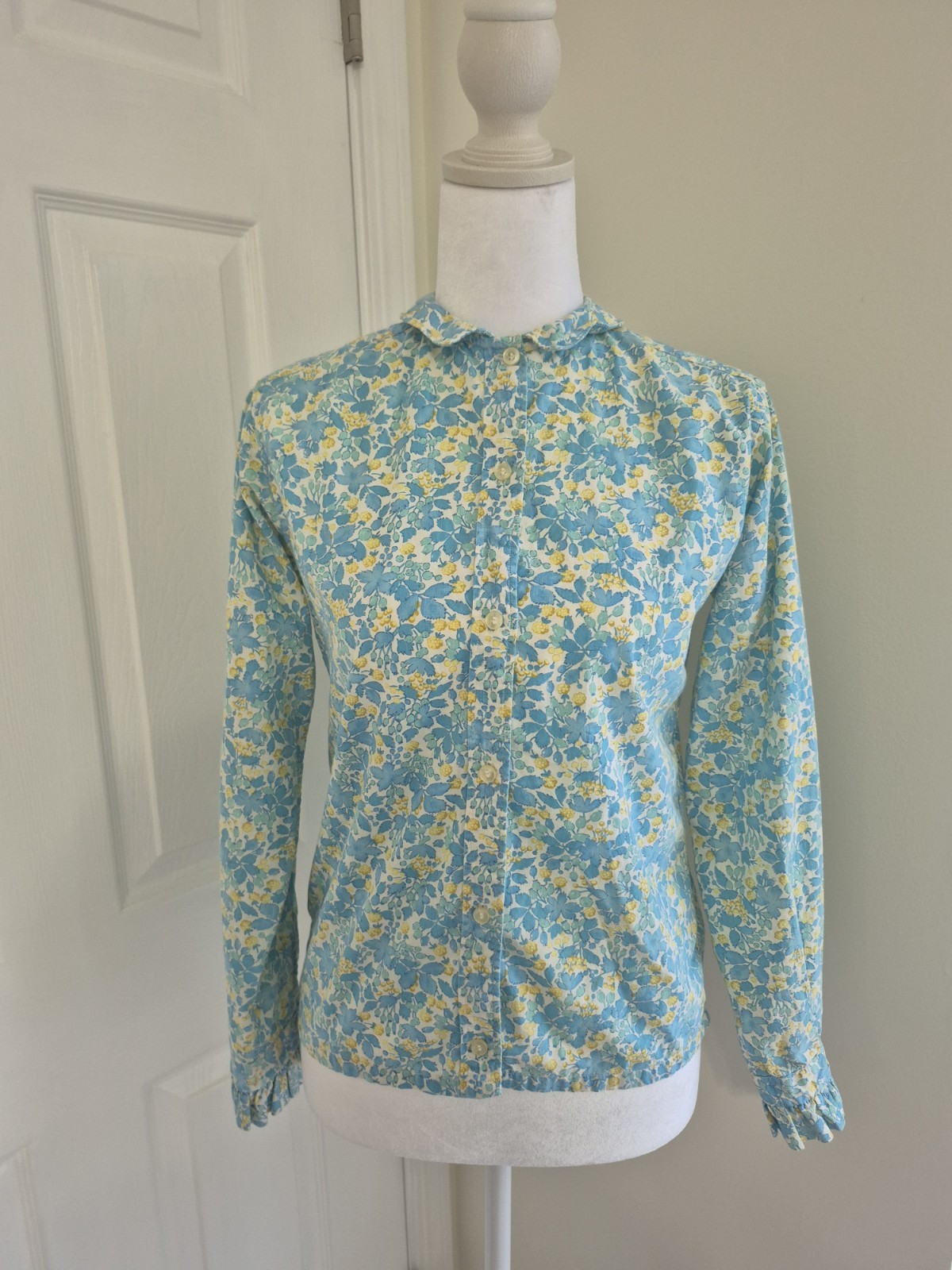 Vintage 1980s Blue & Yellow Floral Ruffle Sleeve and Peter Pan Blouse – Small
