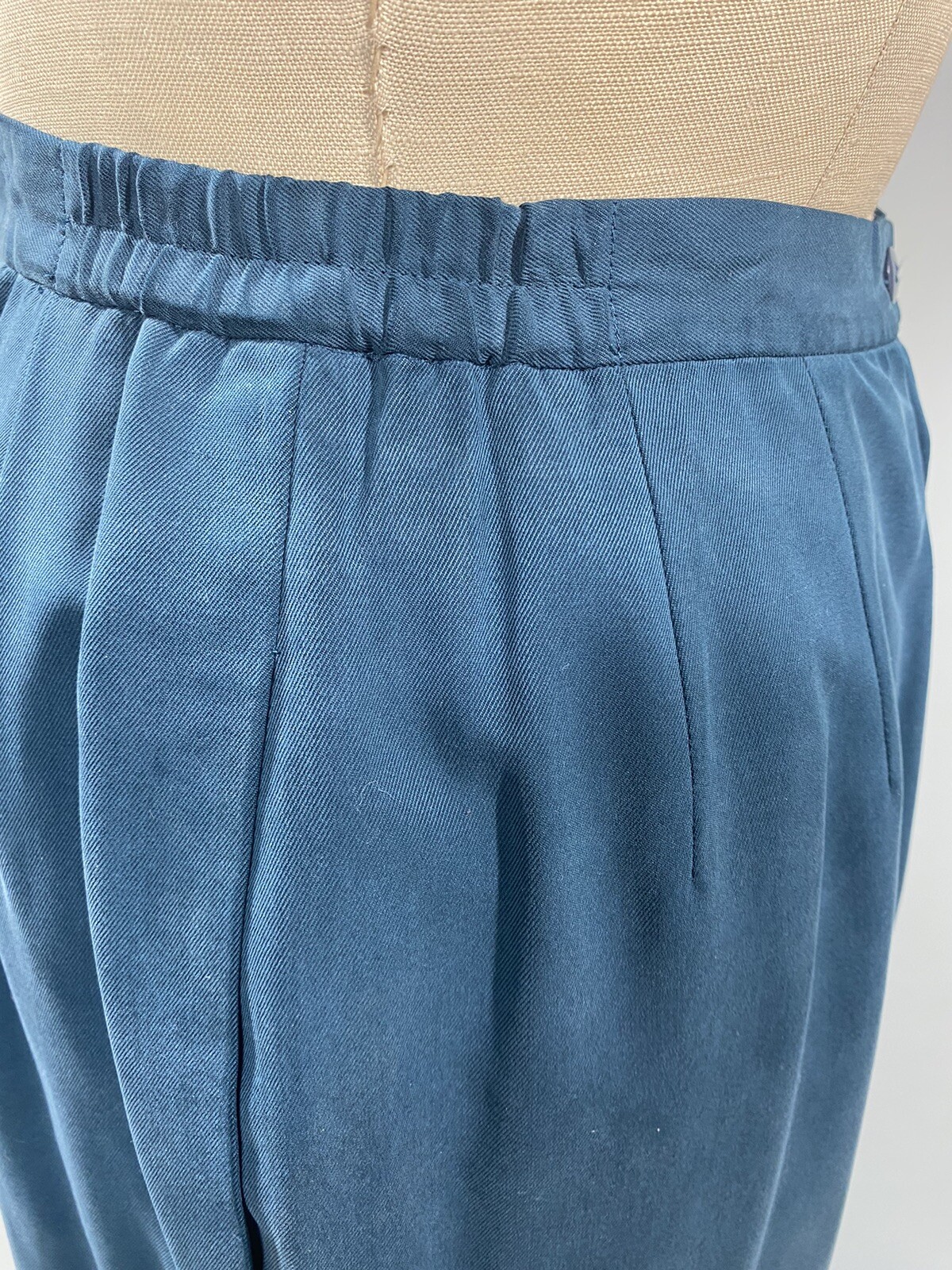 Vintage Women’s SILK Skirt Suit SIZE 8 MEDIUM teal blue SAVILLE 90s does 40s
