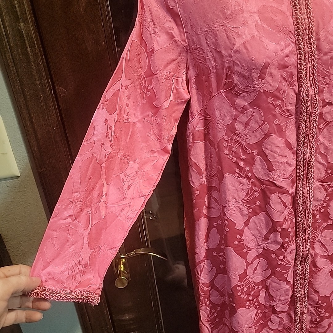 60s Lisanne Vintage Loungewear Melon Pink Medium 36-38″Ch 52 Len Zipper Brocade