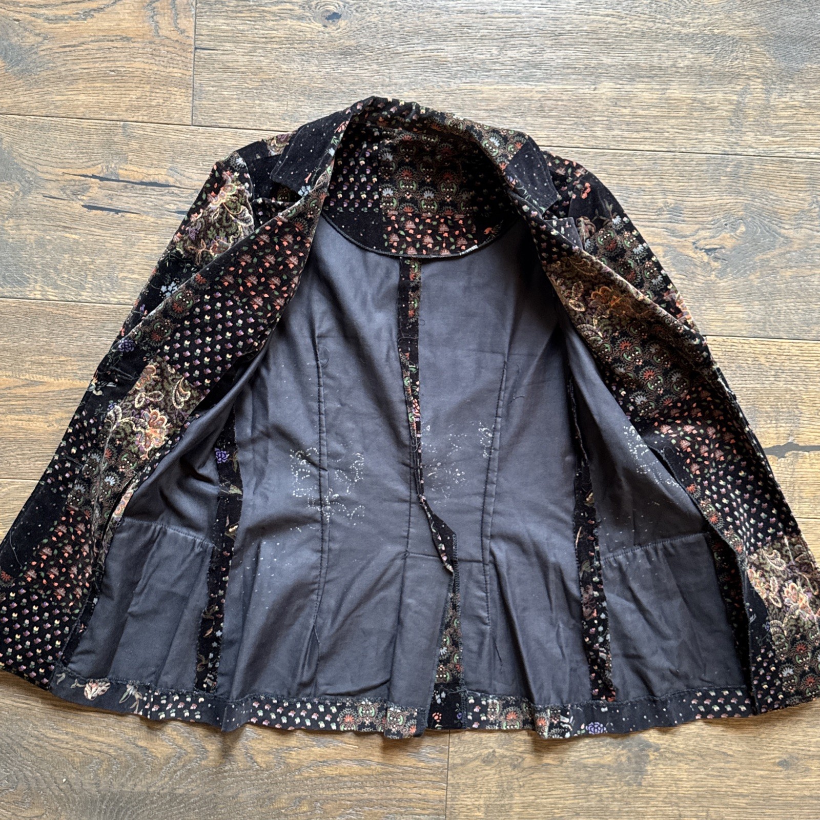 Vintage 1970s Velvet Patchwork Floral Black Blazer Womens XS/S/M *SEE MEAS!
